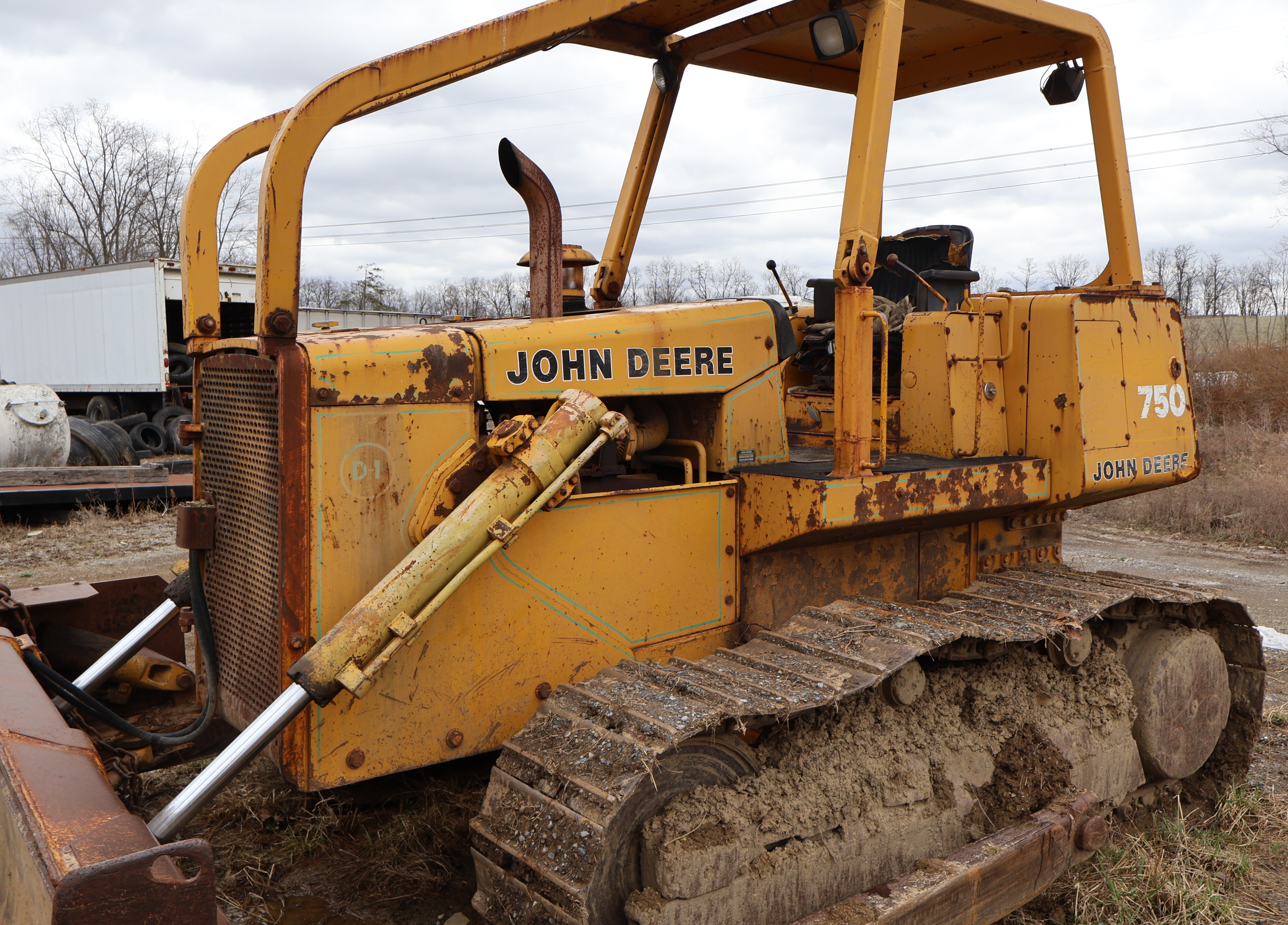 1985 DEERE 750 LGP - Image 19