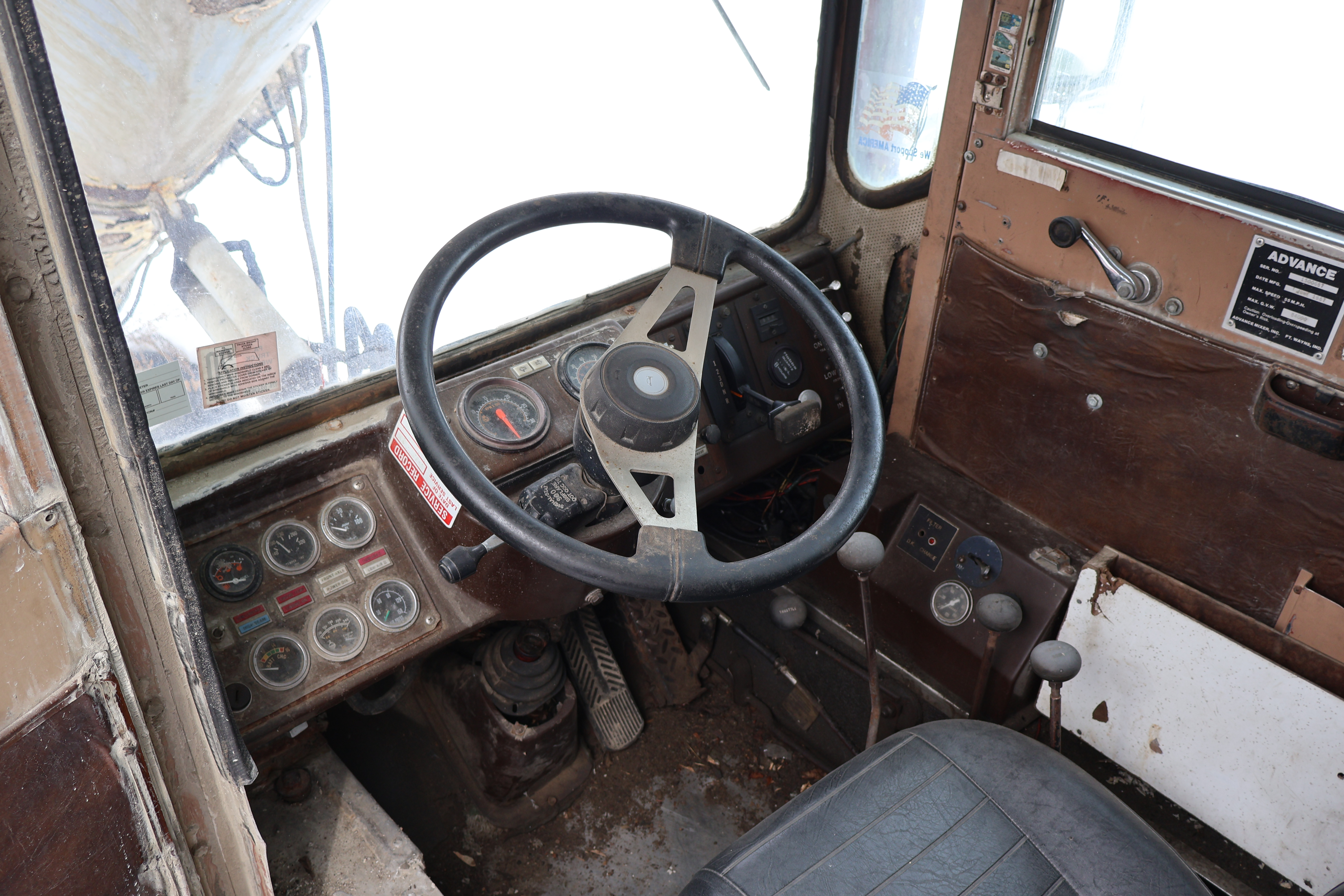 1987 ADVANCE Cement Truck - view 7 of 20