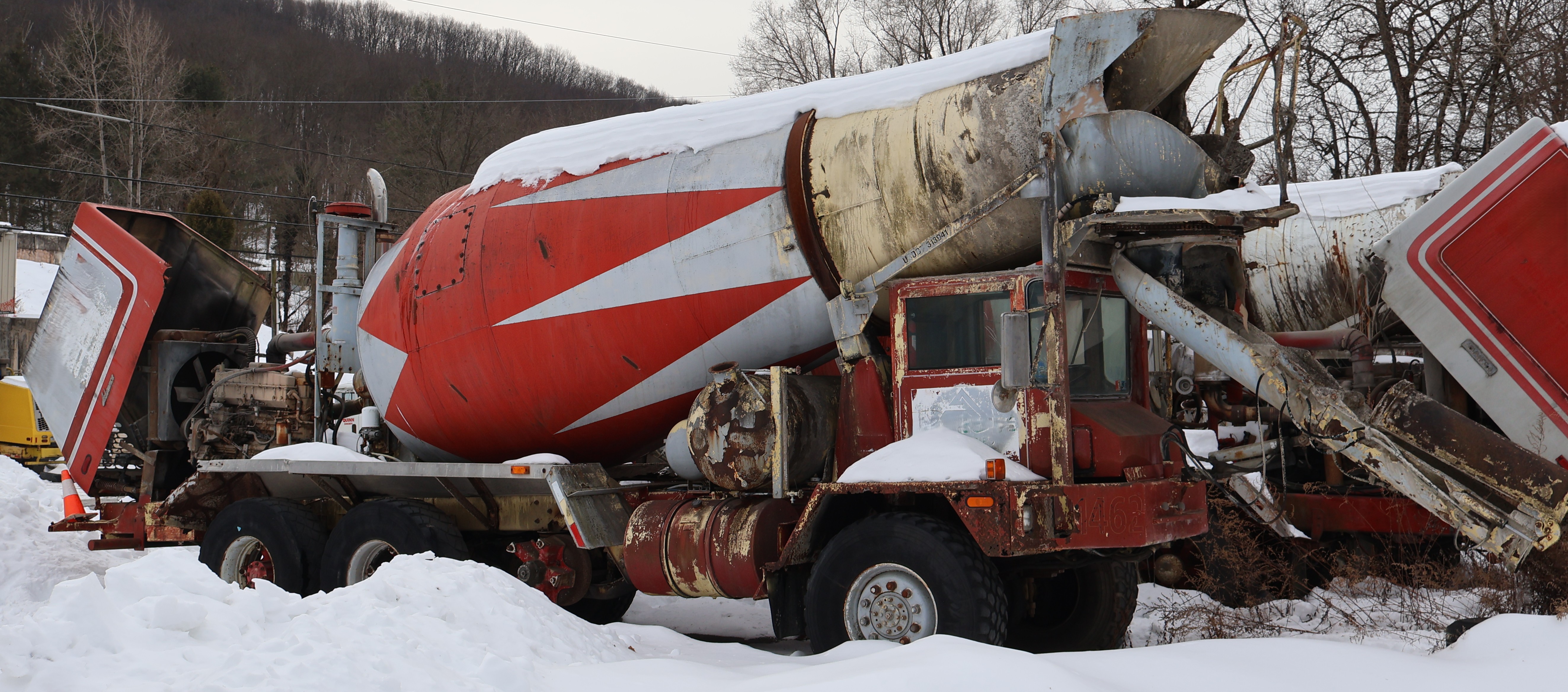 1987 ADVANCE Cement Truck