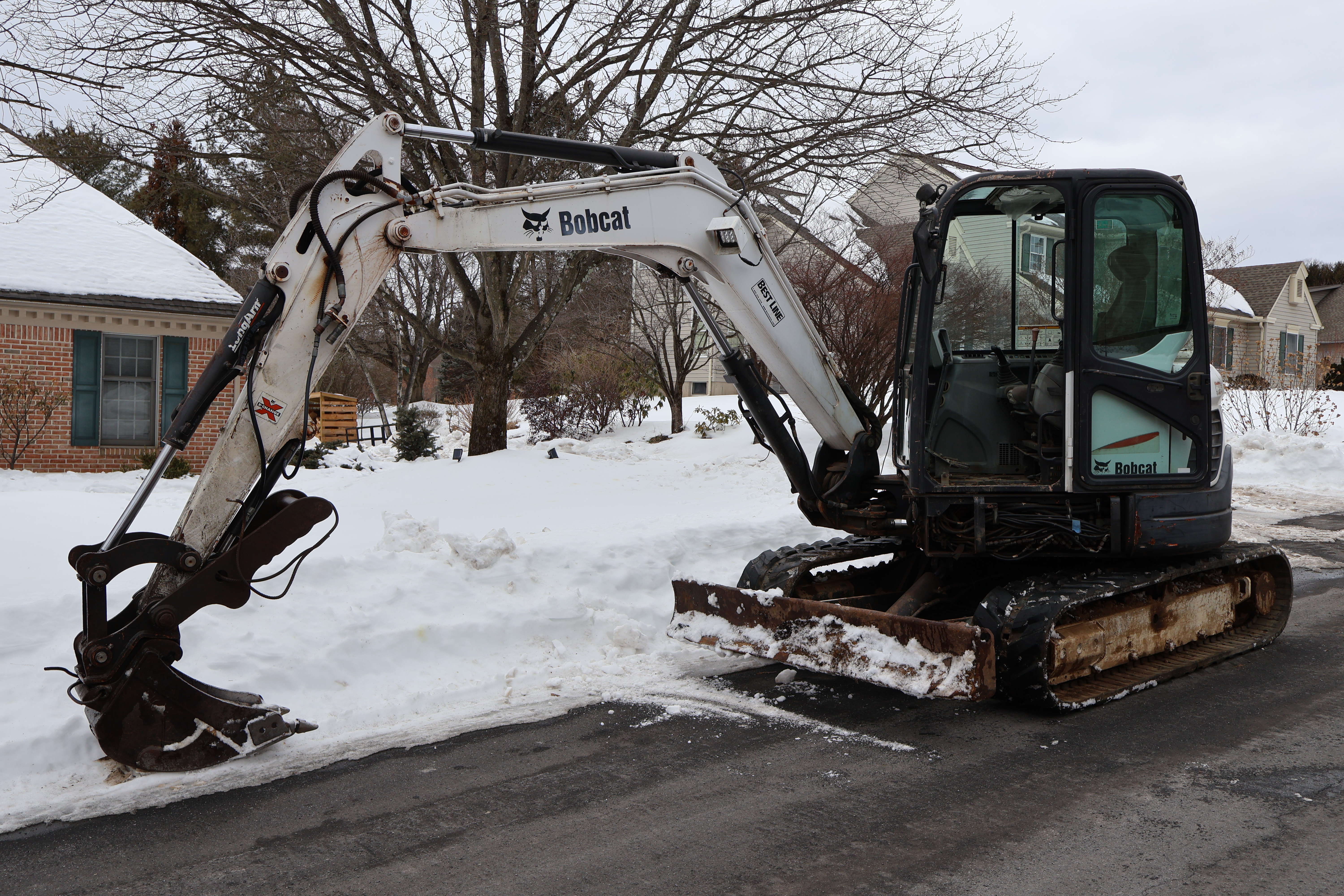 2011 BOBCAT E60 - view 2 of 24