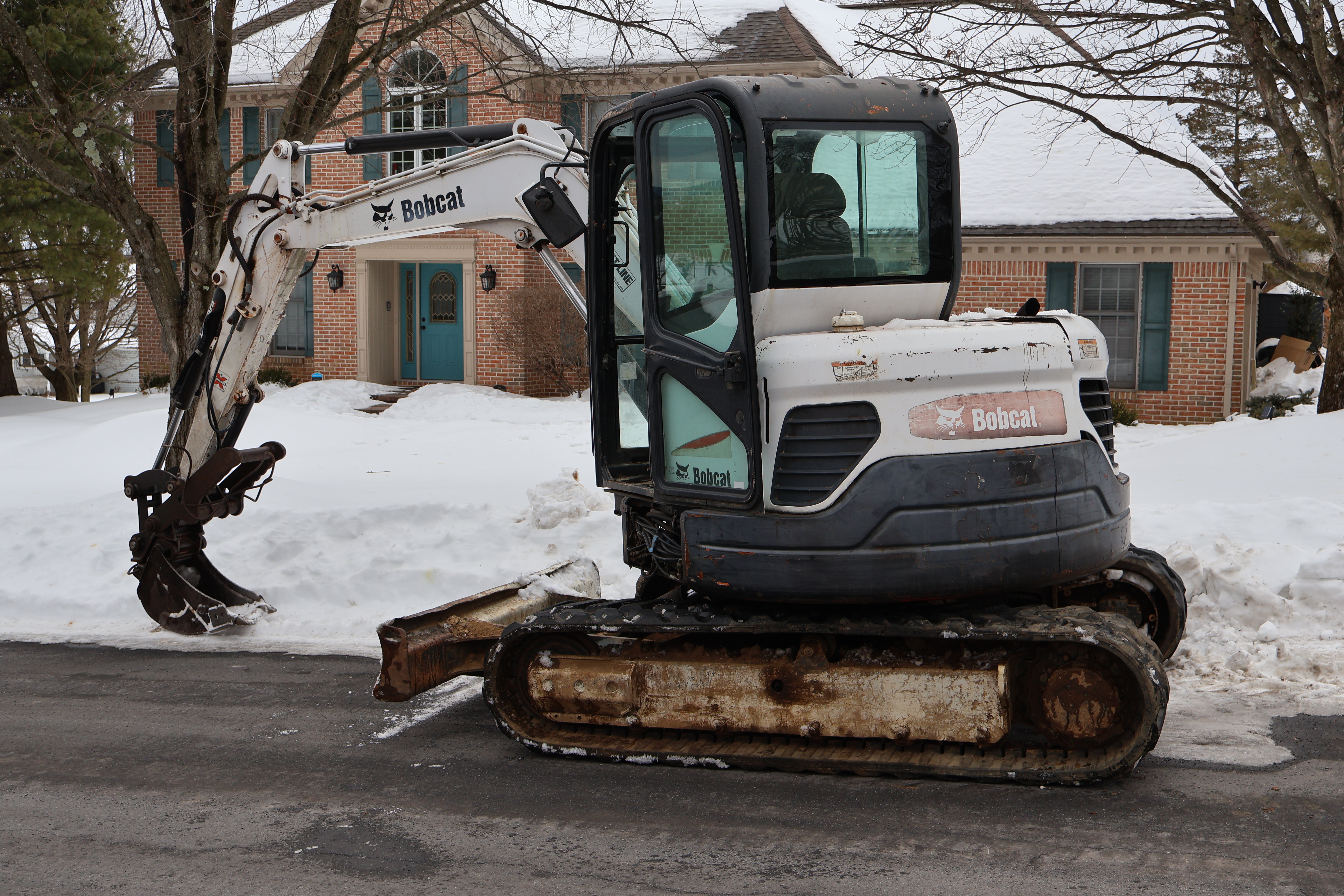 2011 BOBCAT E60 - view 3 of 24