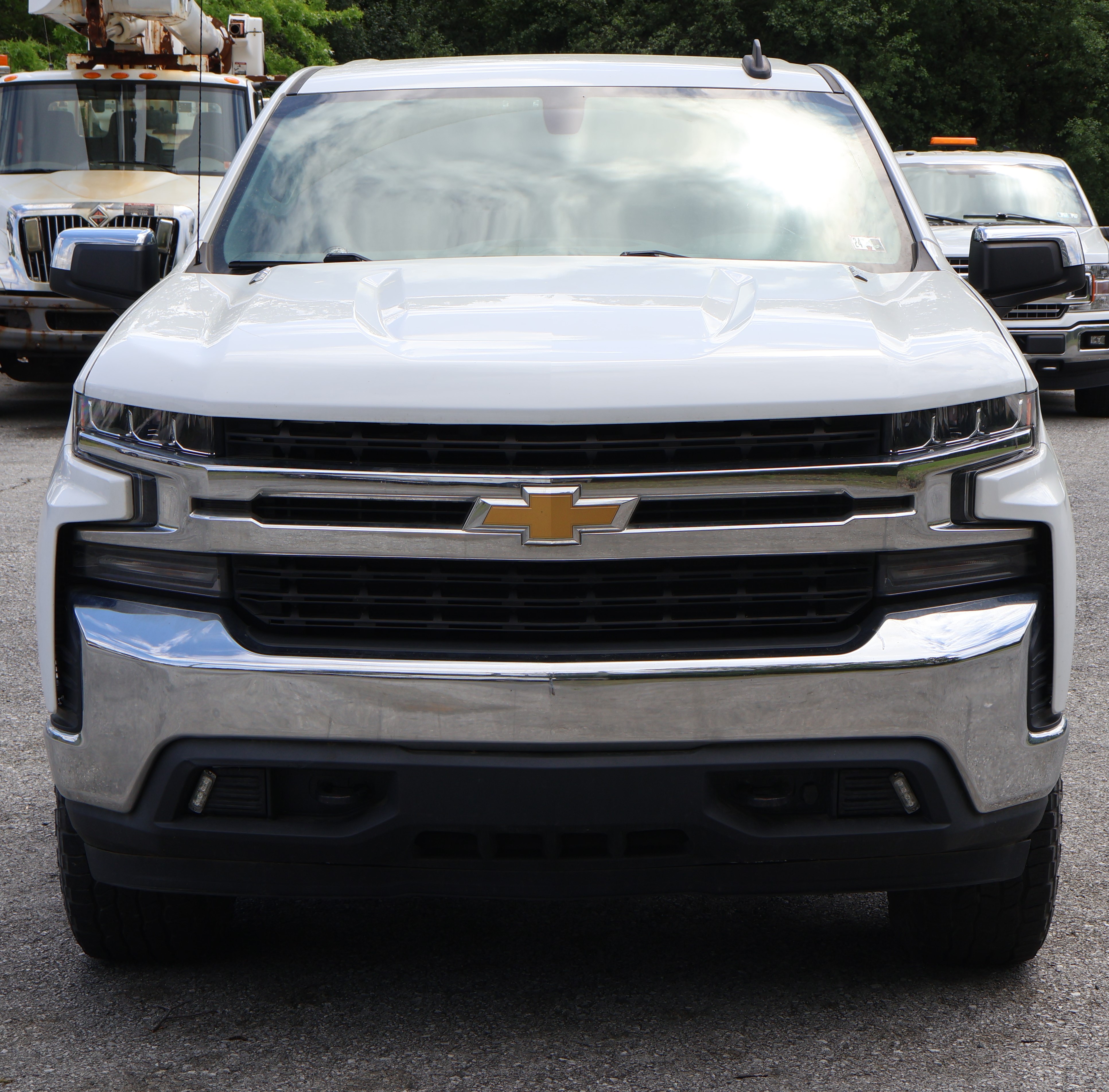 2020 CHEVROLET Silverado - Image 2