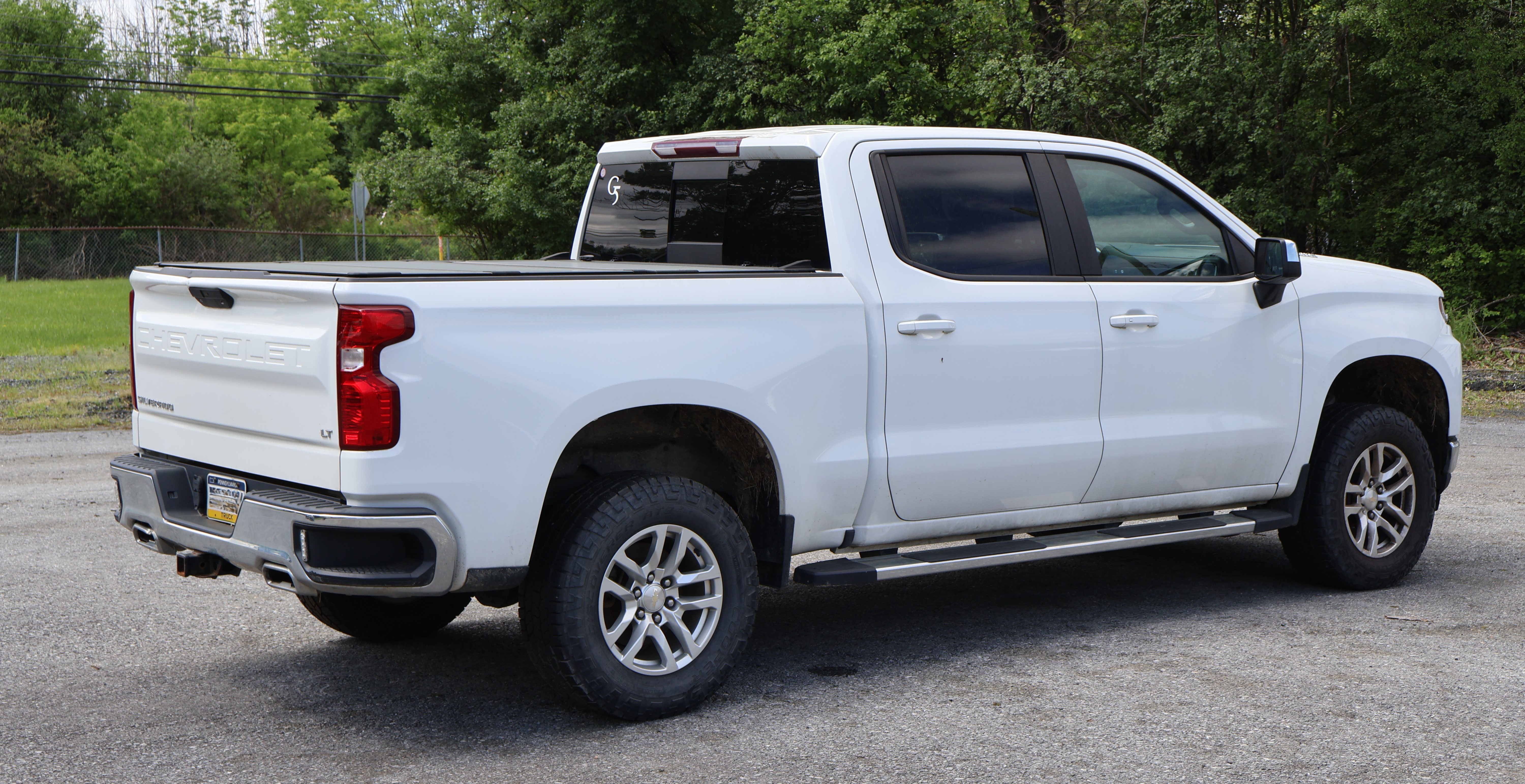 2020 CHEVROLET Silverado - view 8 of 28