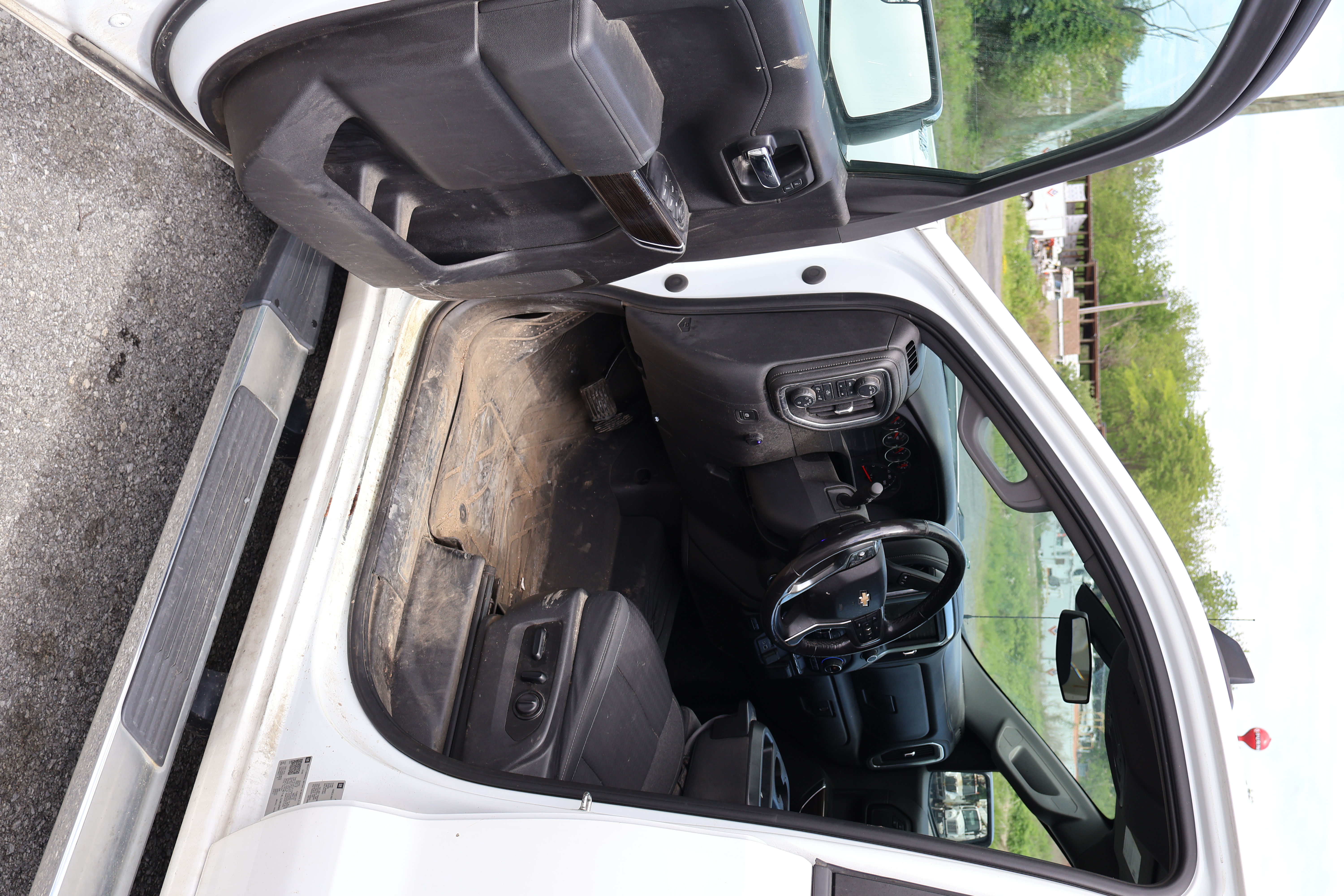 2020 CHEVROLET Silverado - Image 14
