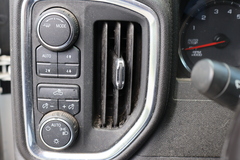 2020 CHEVROLET Silverado - Image 18