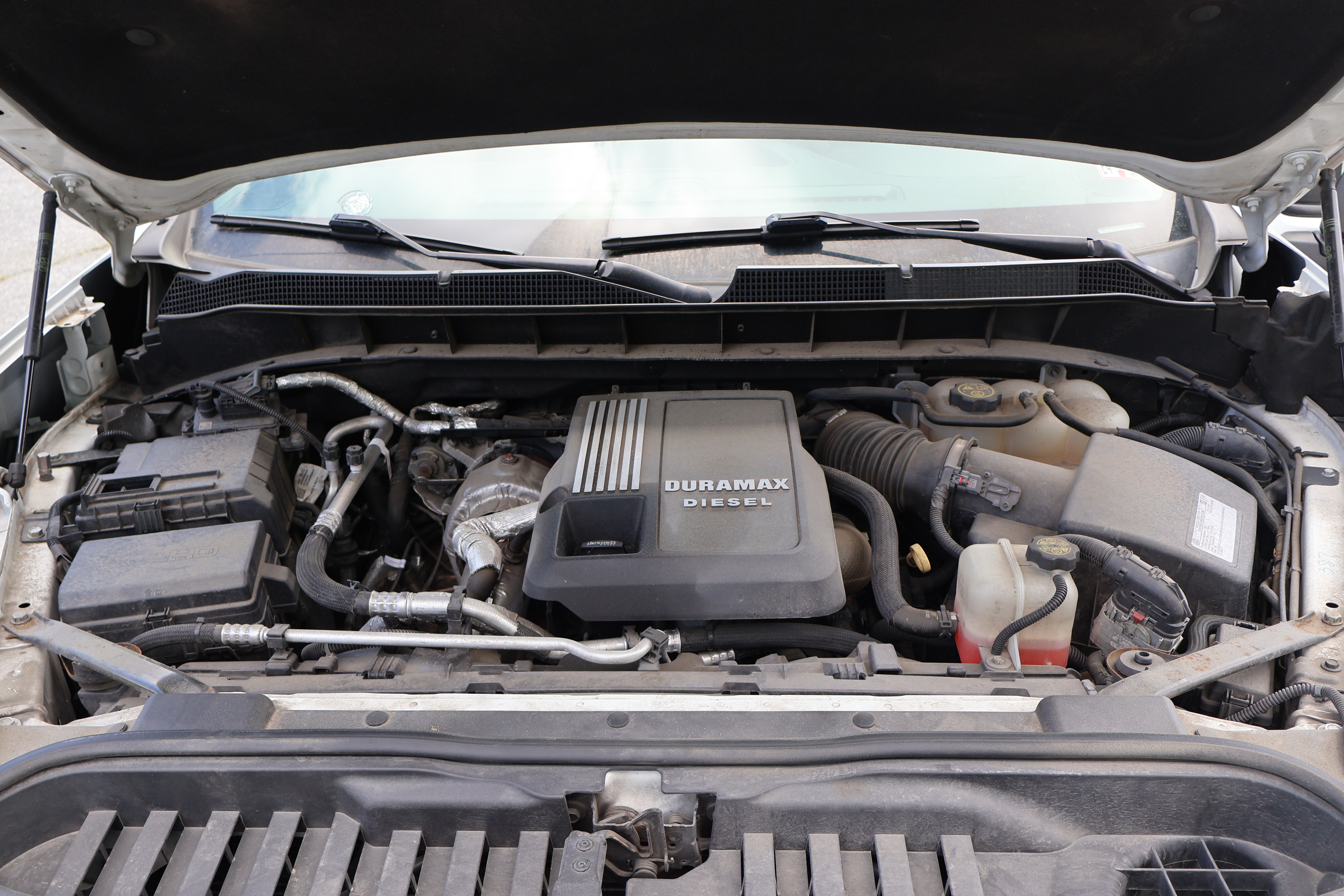 2020 CHEVROLET Silverado - view 20 of 28