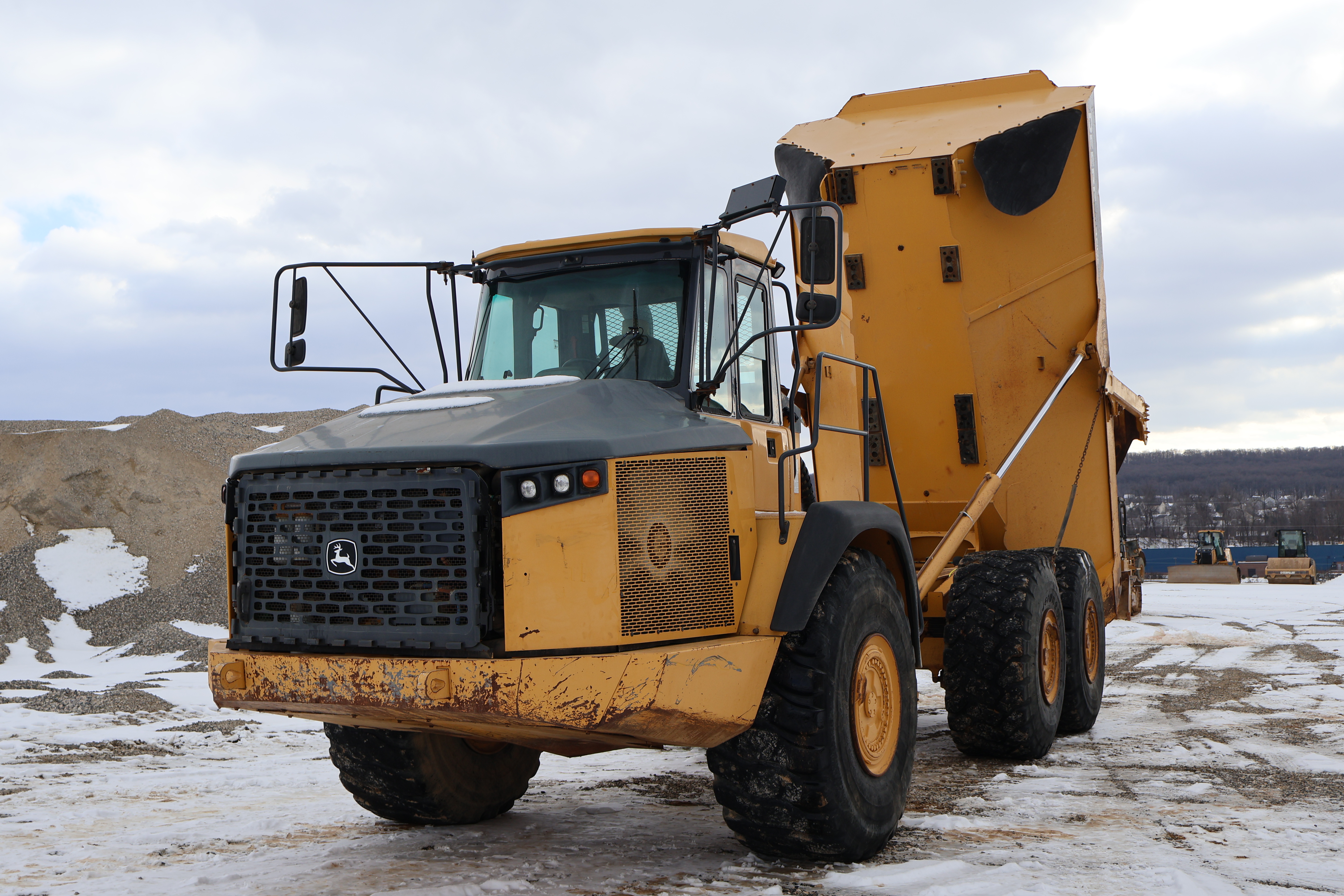 2014 DEERE 460E - Image 3