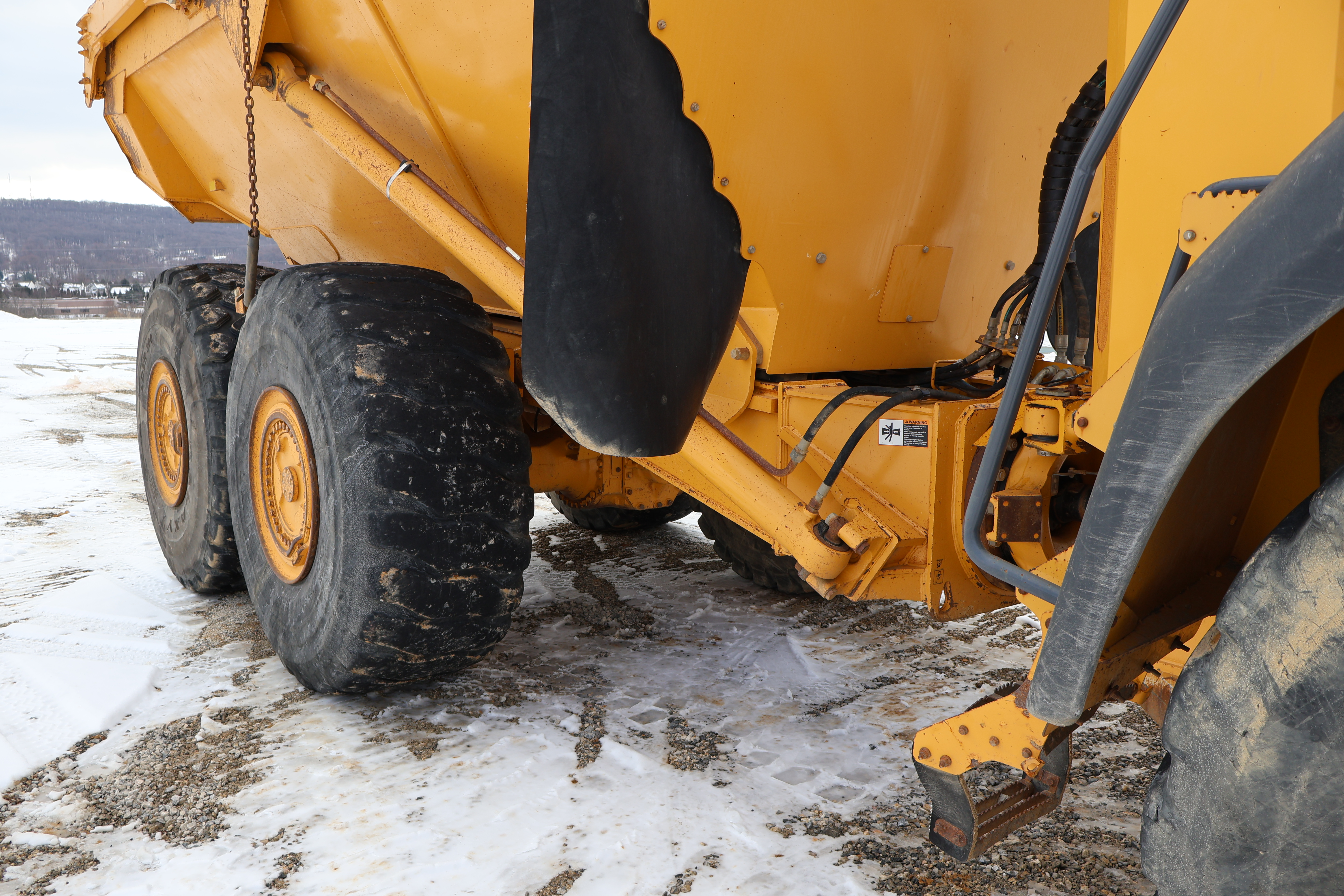 2014 DEERE 460E - Image 24