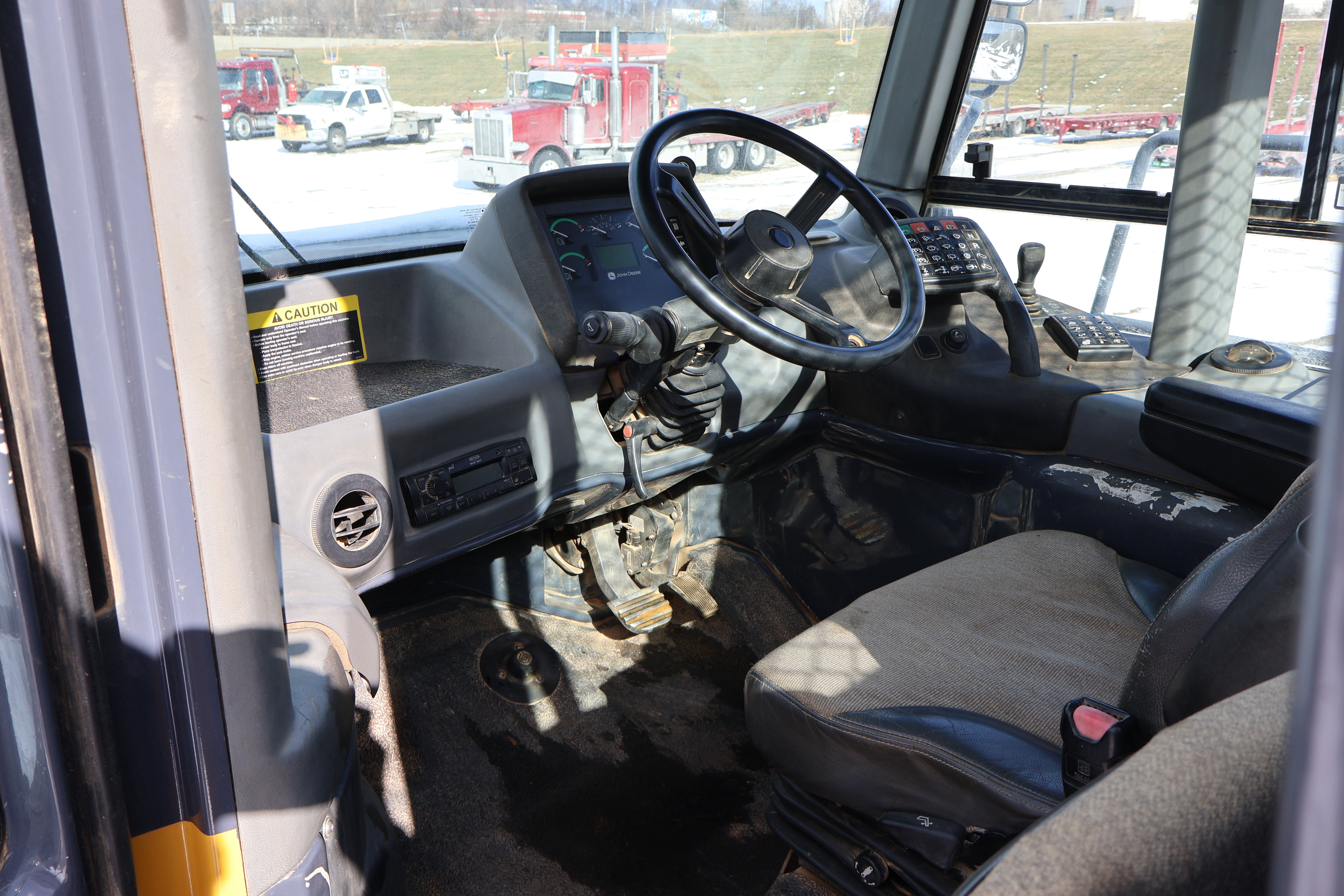 2014 DEERE 460E - Image 39