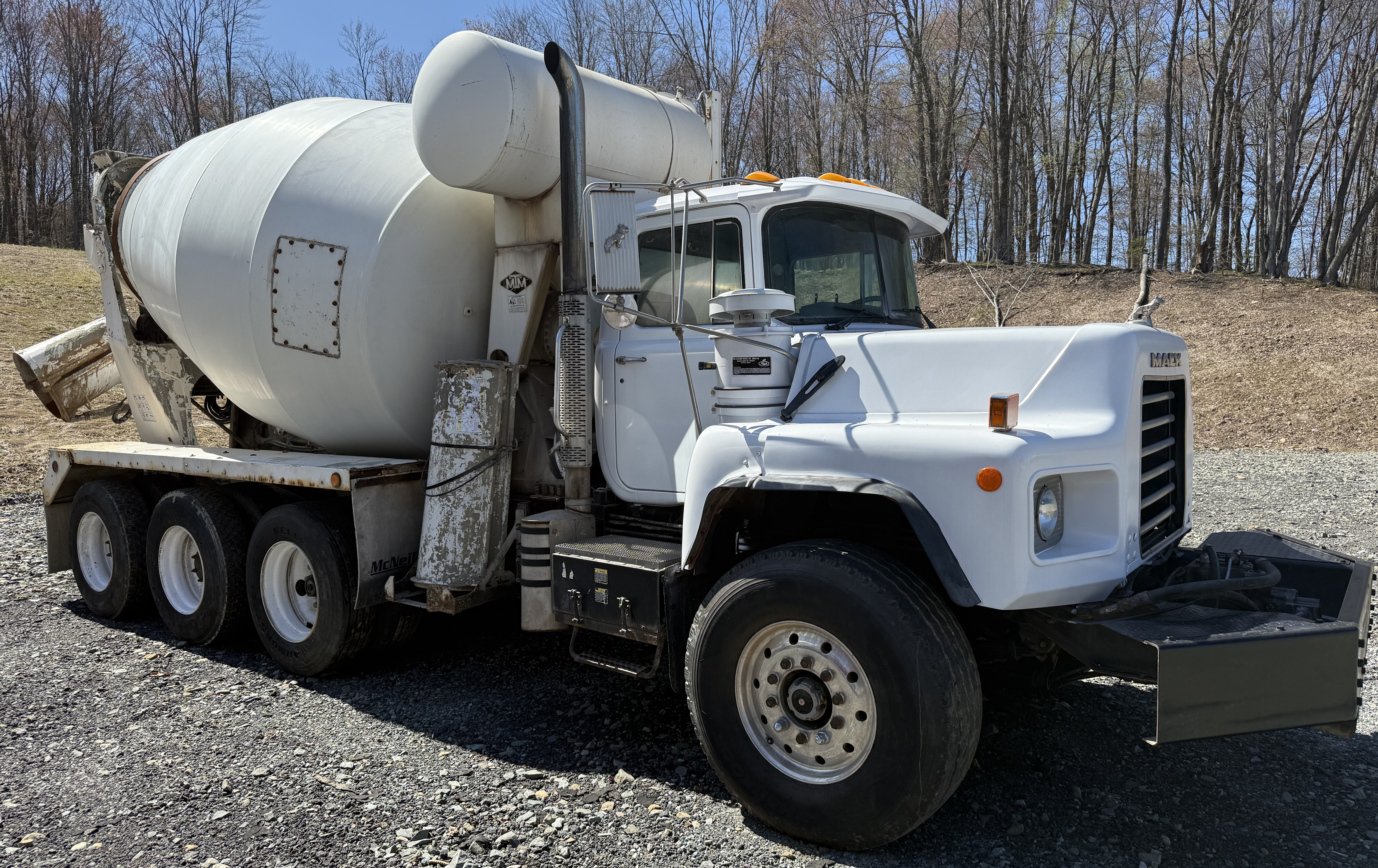 2005 MACK DM690S - Image 3