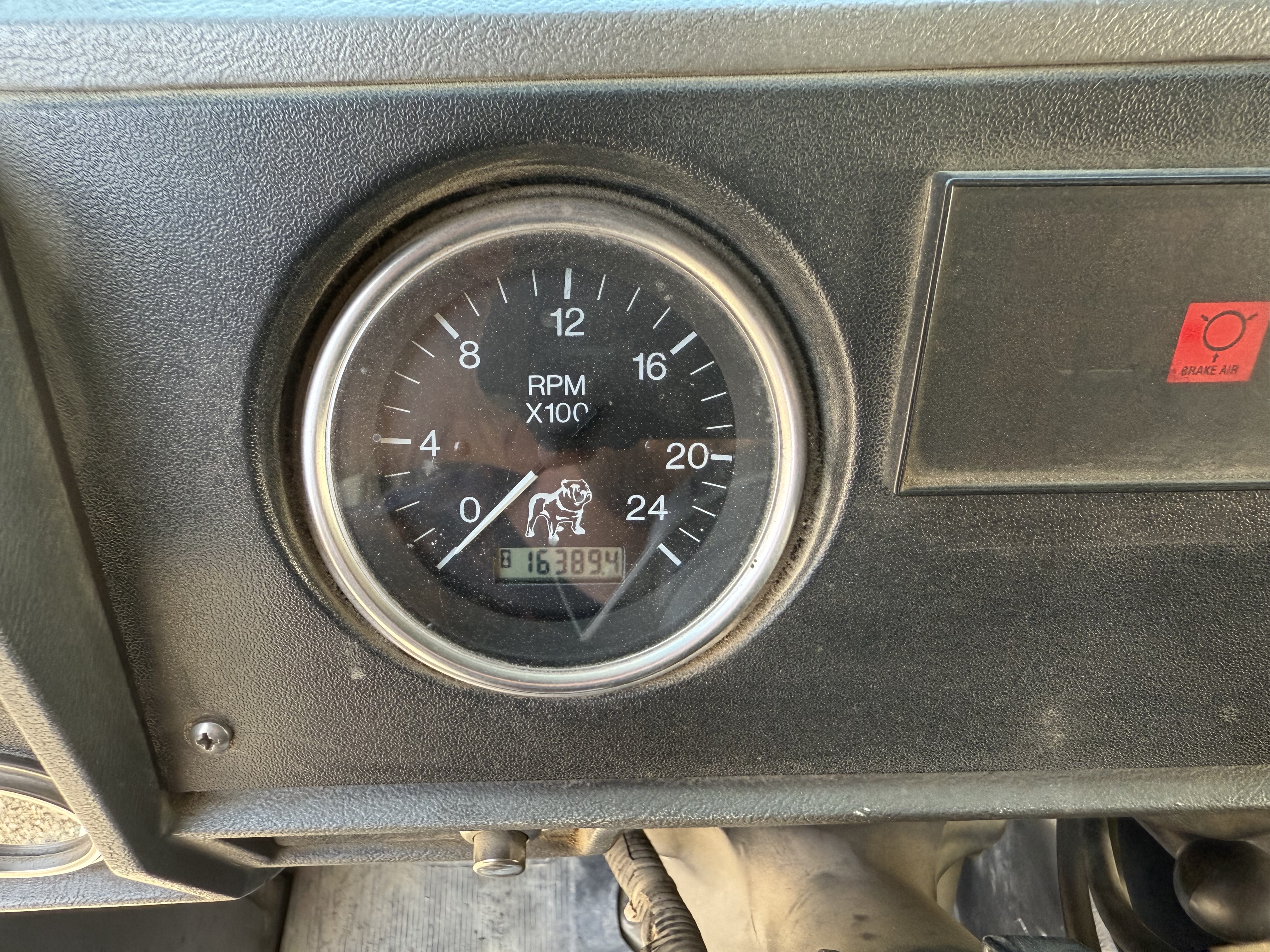 2005 MACK DM690S - Image 12