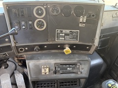 2005 MACK DM690S - Image 14