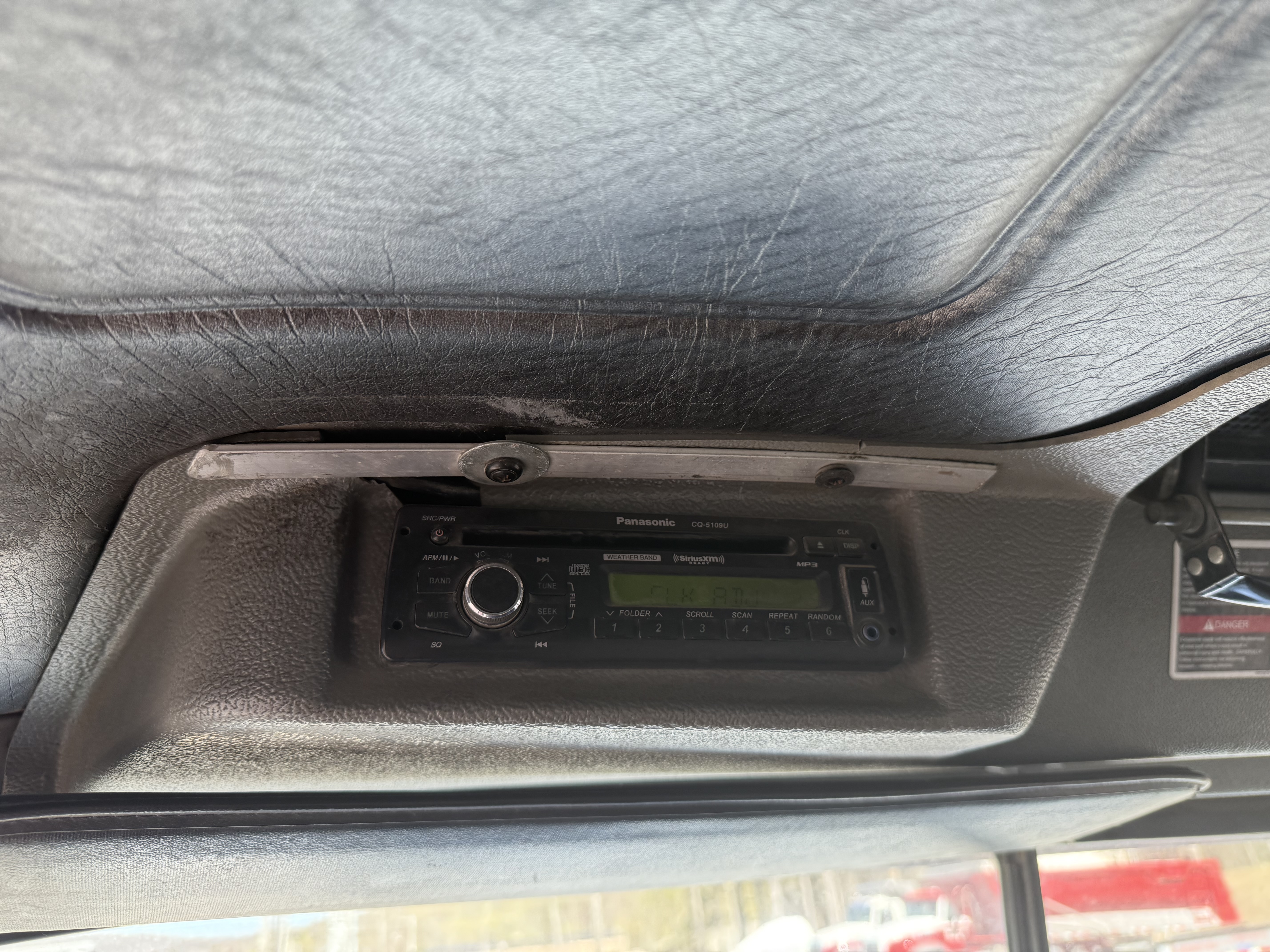 2005 MACK DM690S - view 17 of 45