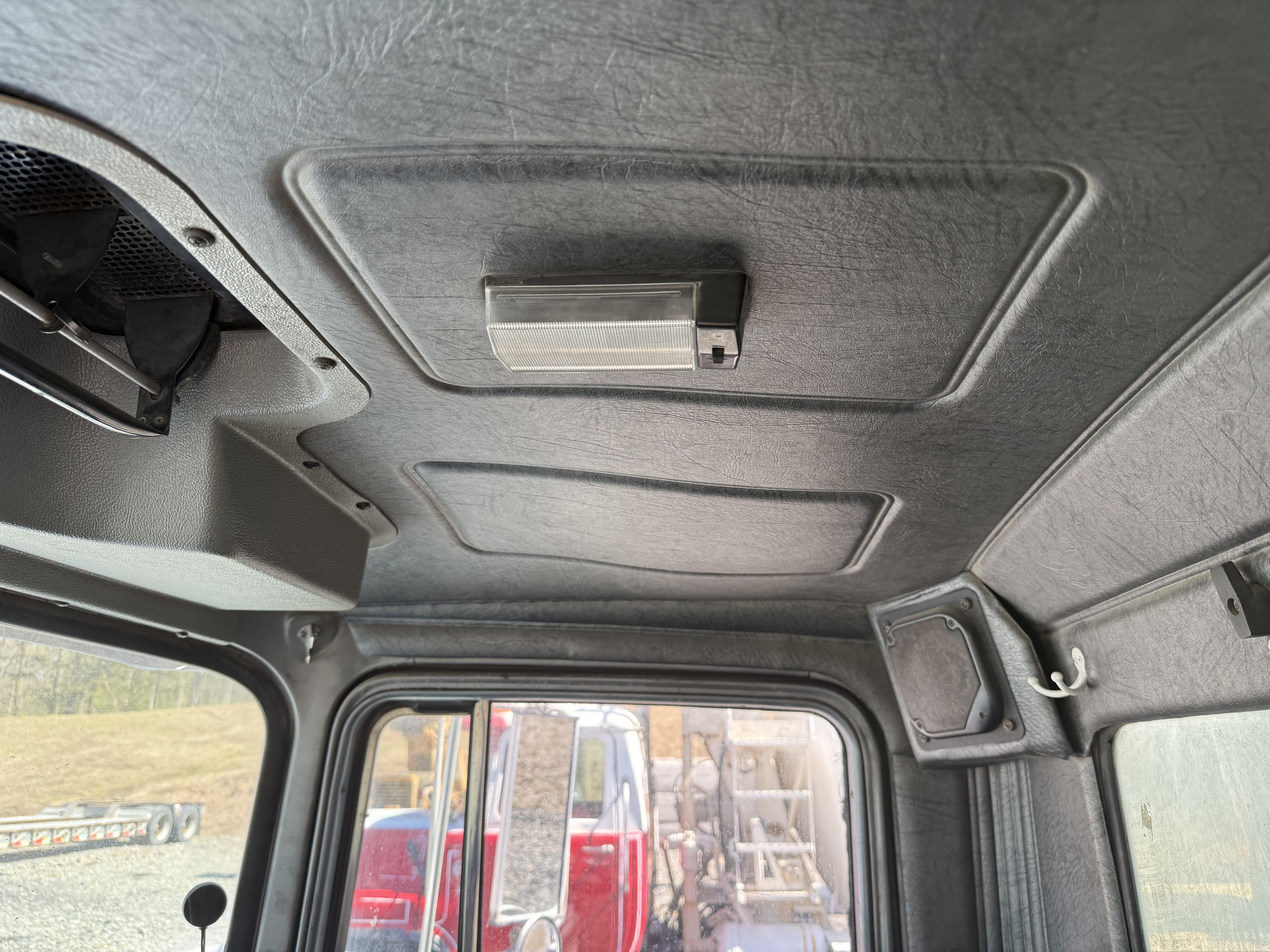 2005 MACK DM690S - view 18 of 45