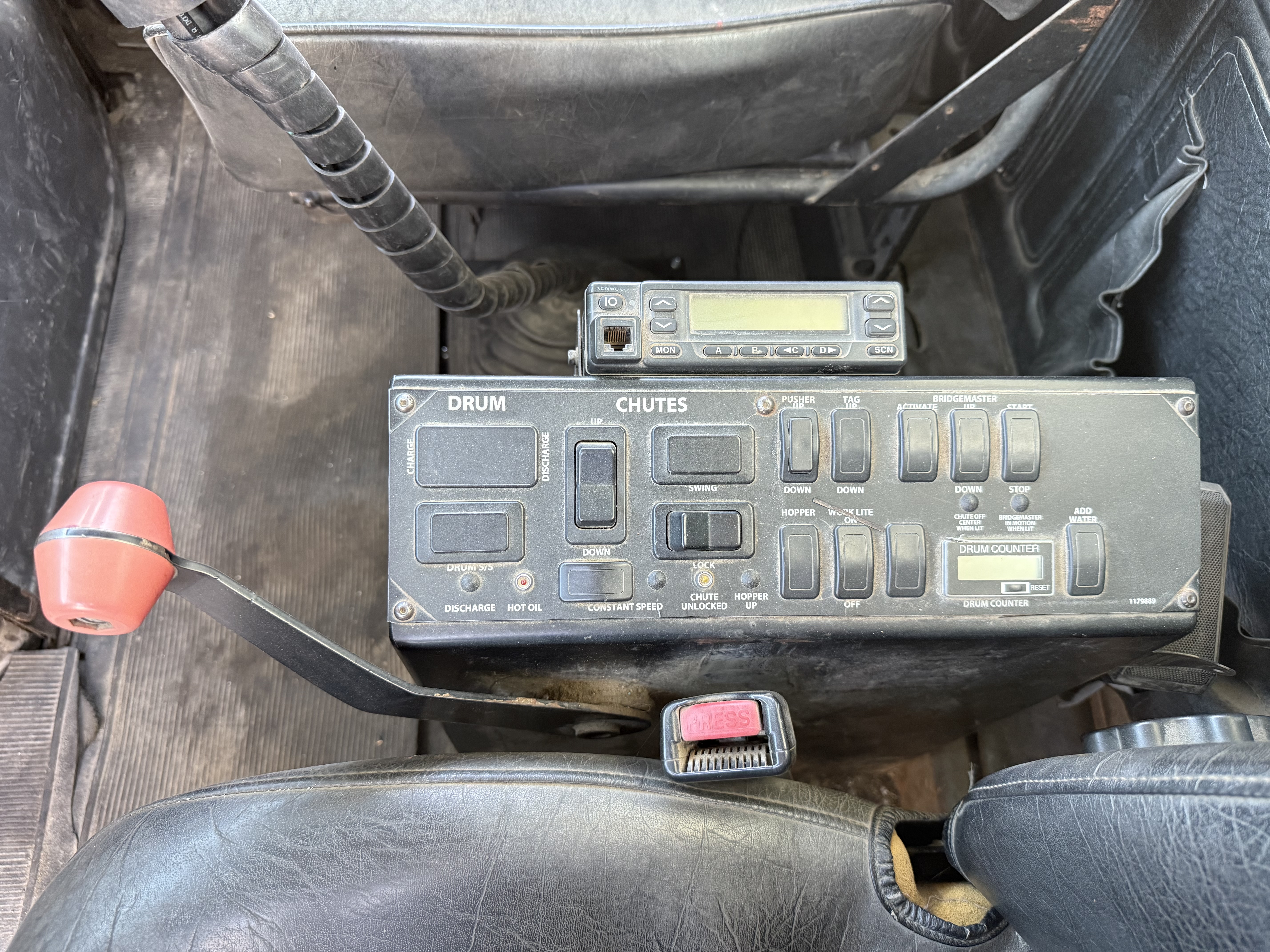 2005 MACK DM690S - Image 19