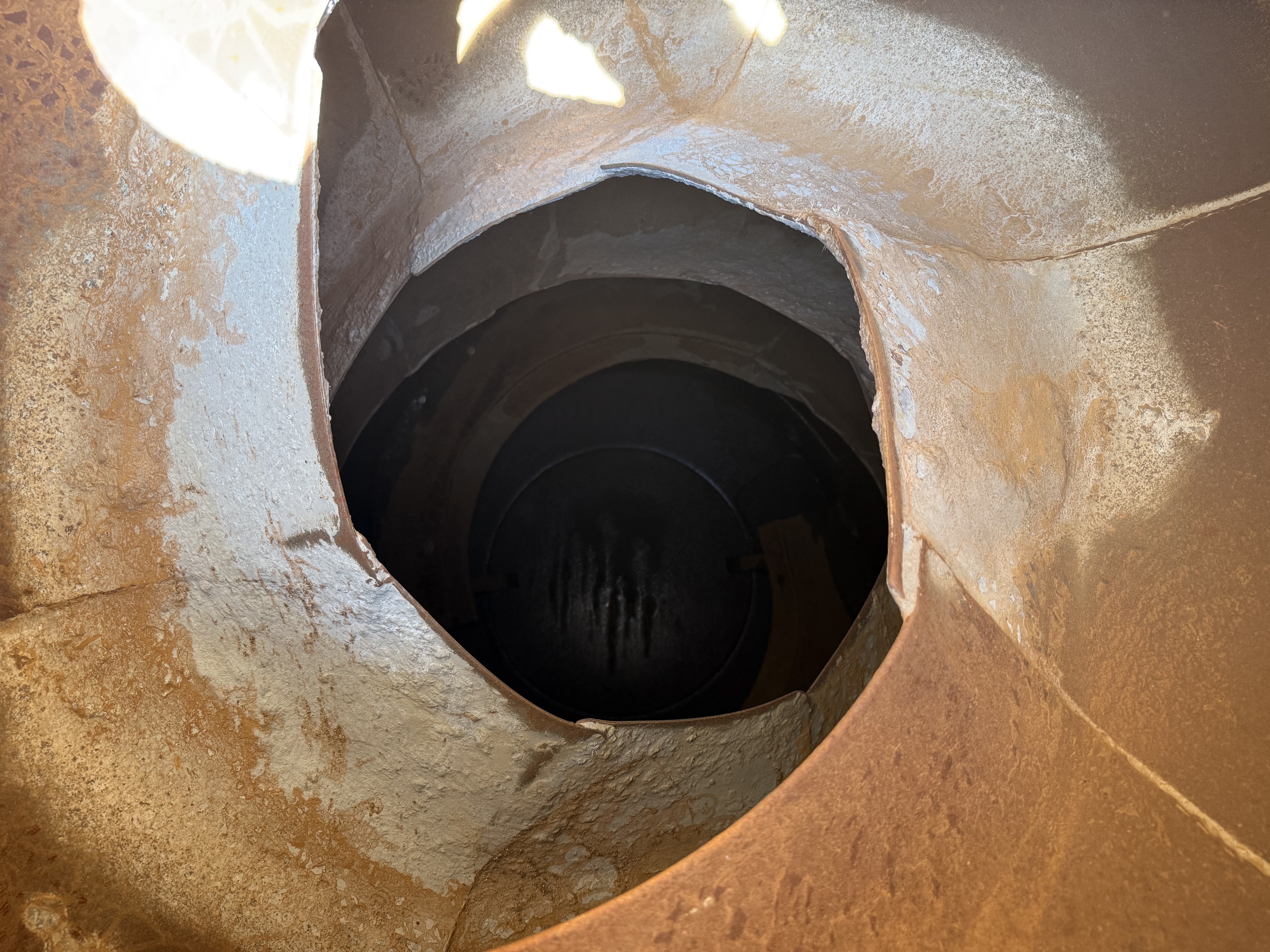 2005 MACK DM690S - Image 30