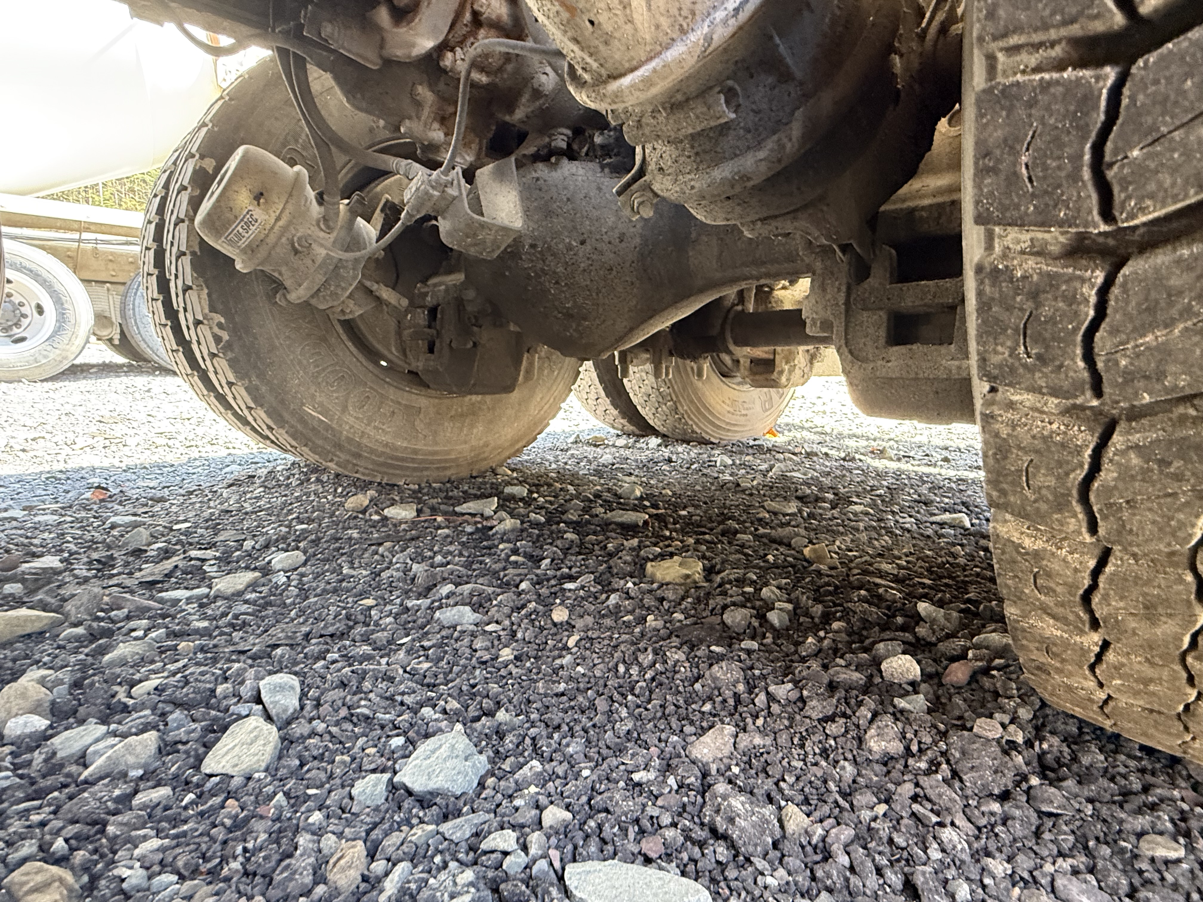 2005 MACK DM690S - Image 34