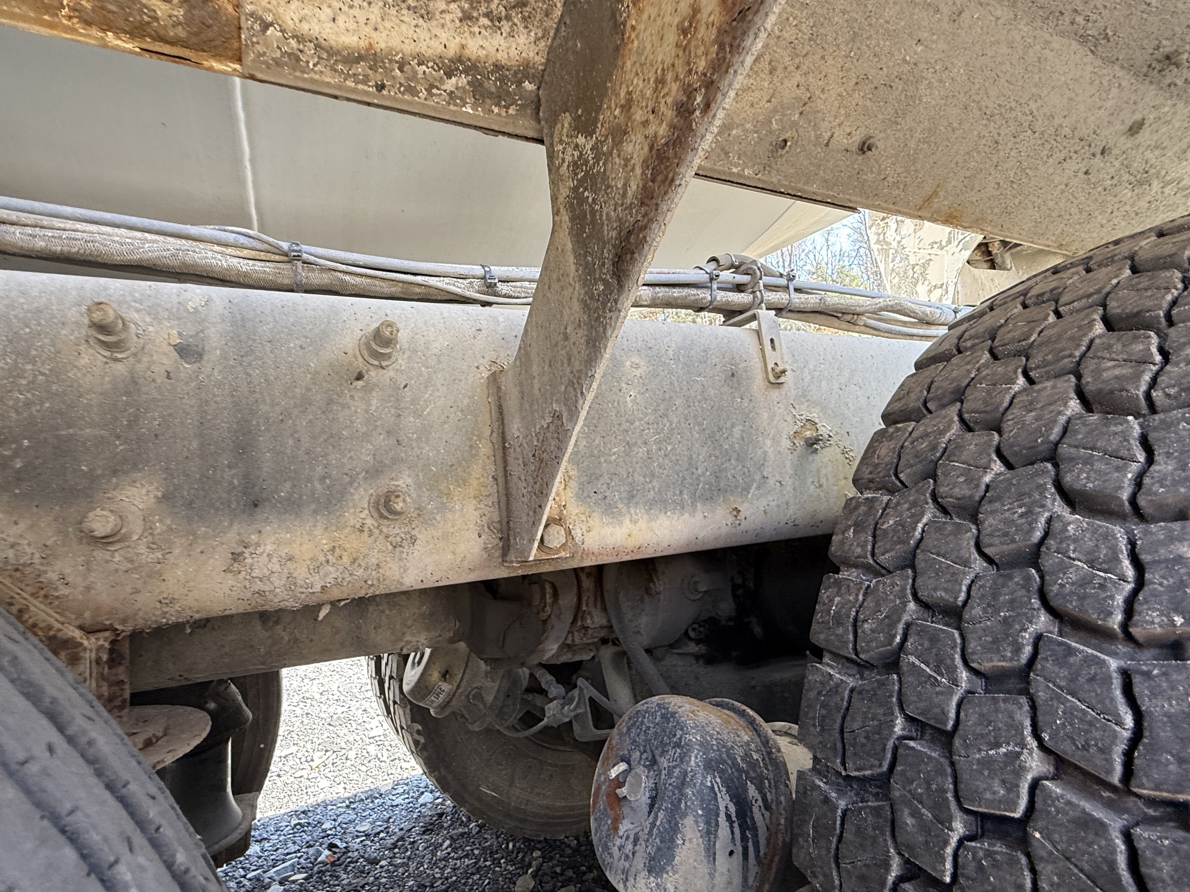 2005 MACK DM690S - Image 35