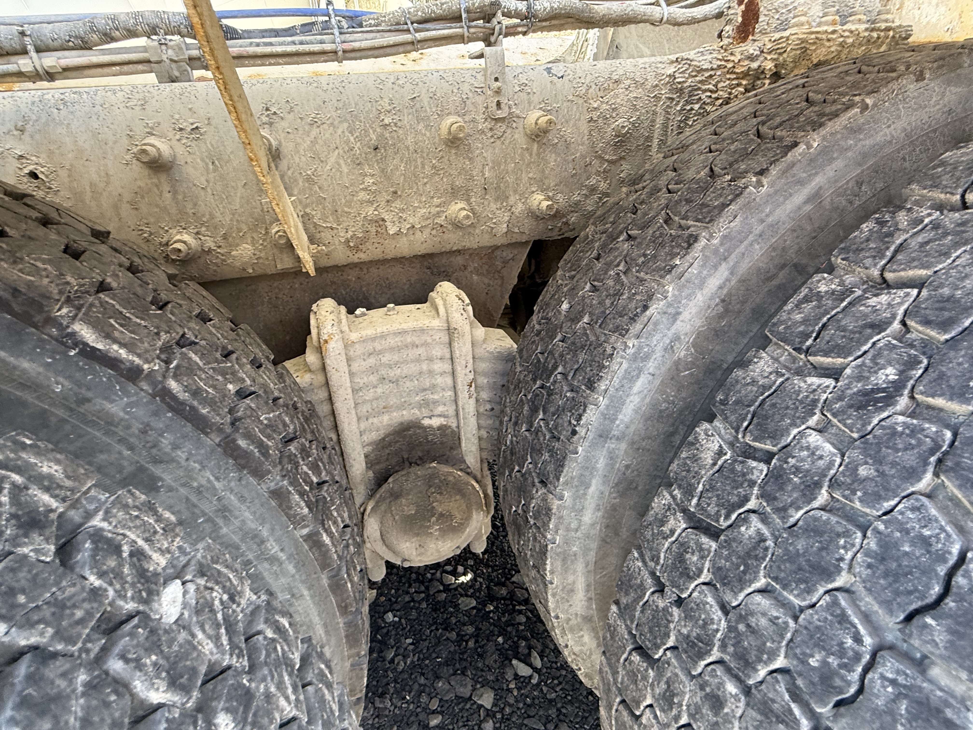 2005 MACK DM690S - Image 37