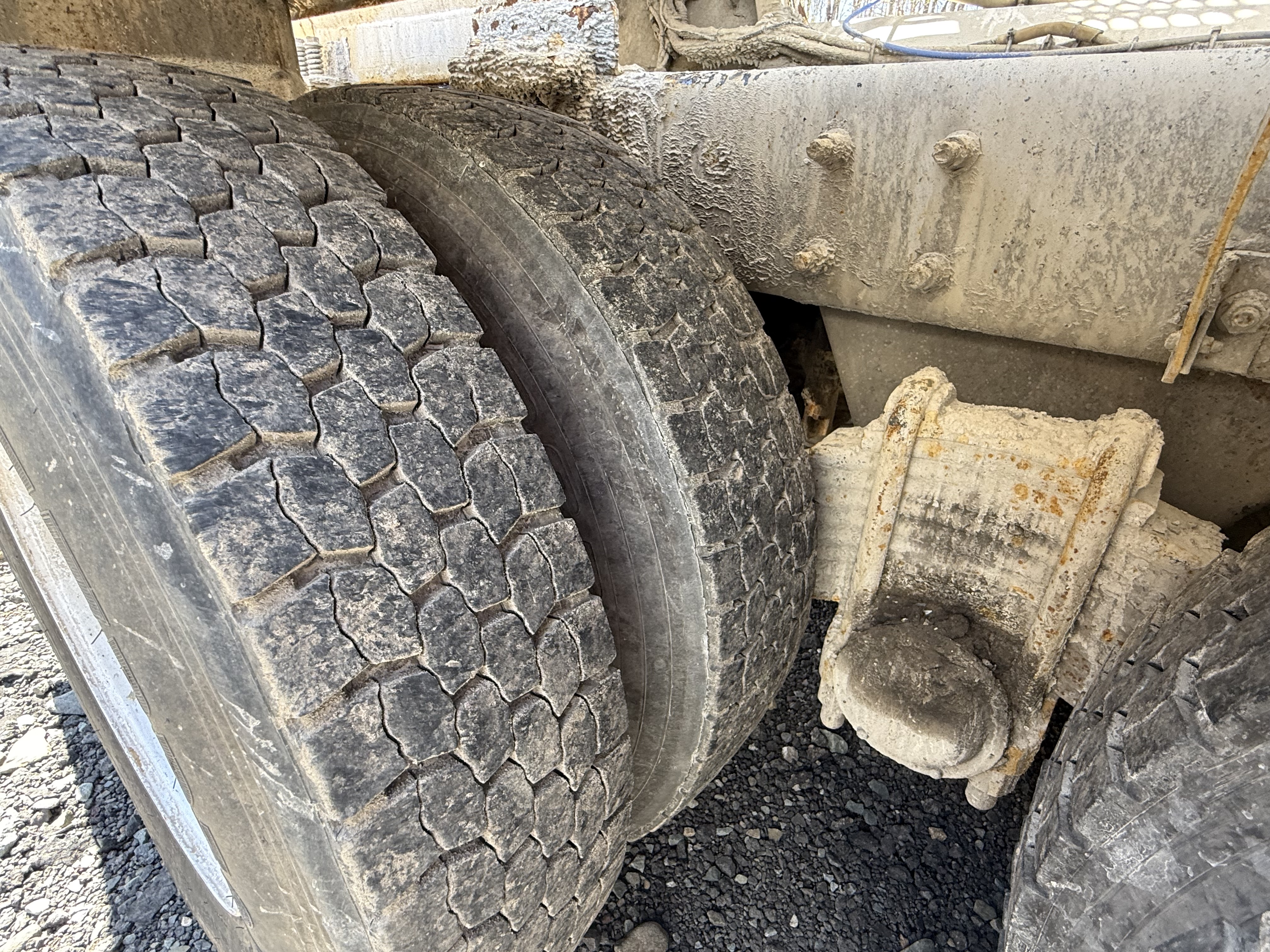 2005 MACK DM690S - Image 38