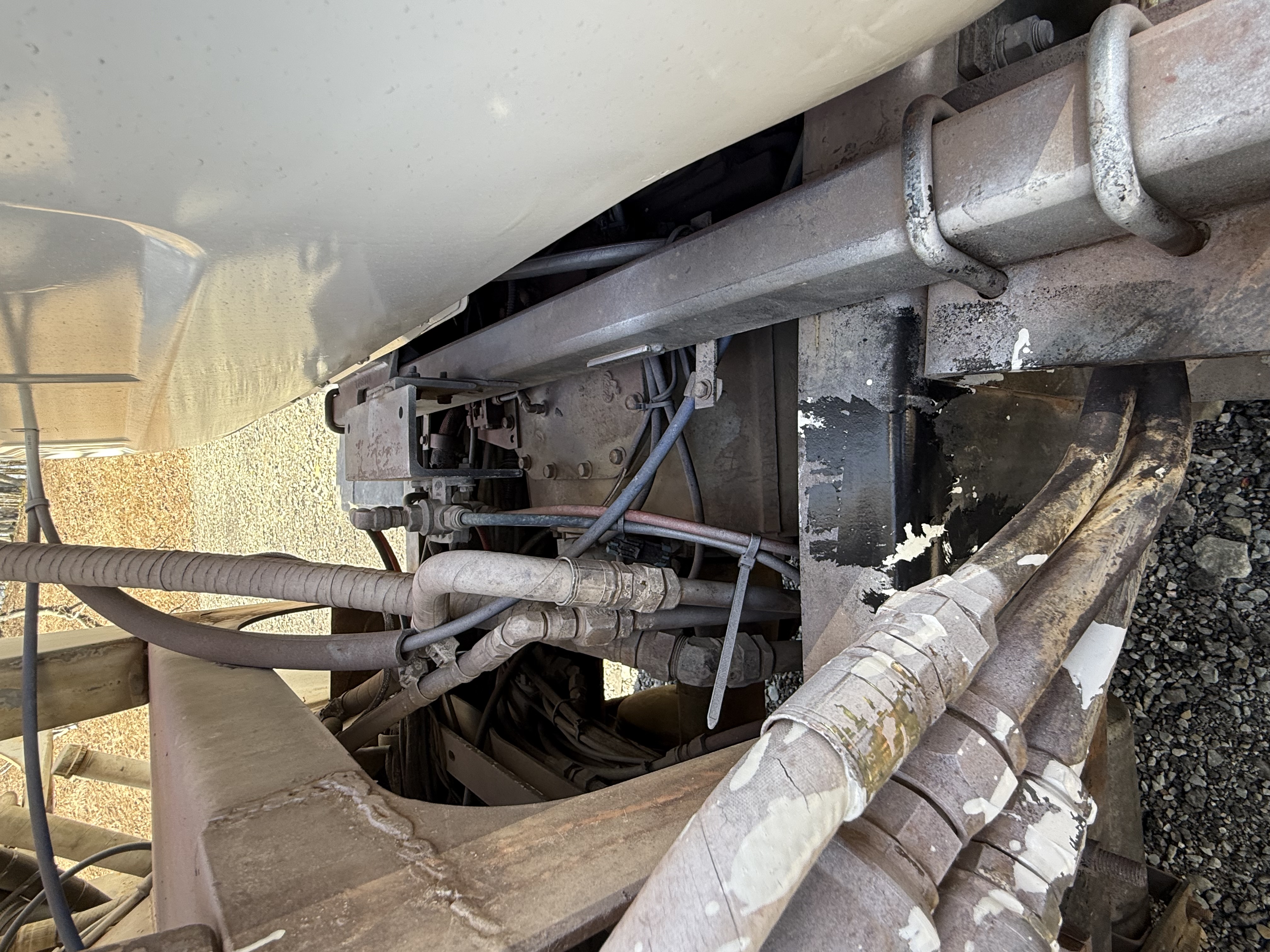 2005 MACK DM690S - Image 41