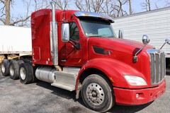 2016 PETERBILT 579 - Image 1