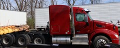 2016 PETERBILT 579 - Image 2
