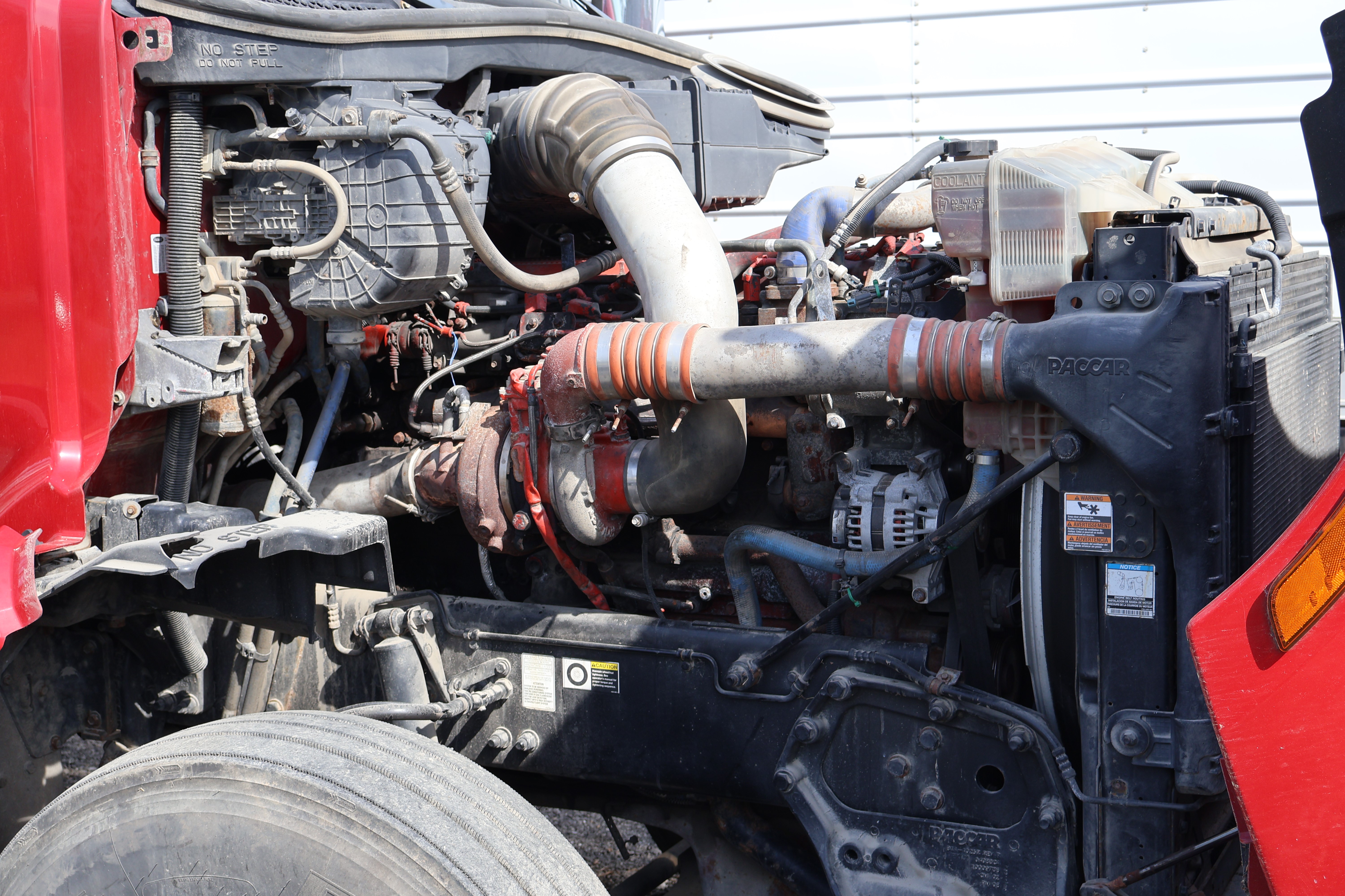 2016 PETERBILT 579 - view 10 of 38