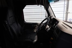2016 PETERBILT 579 - Image 15