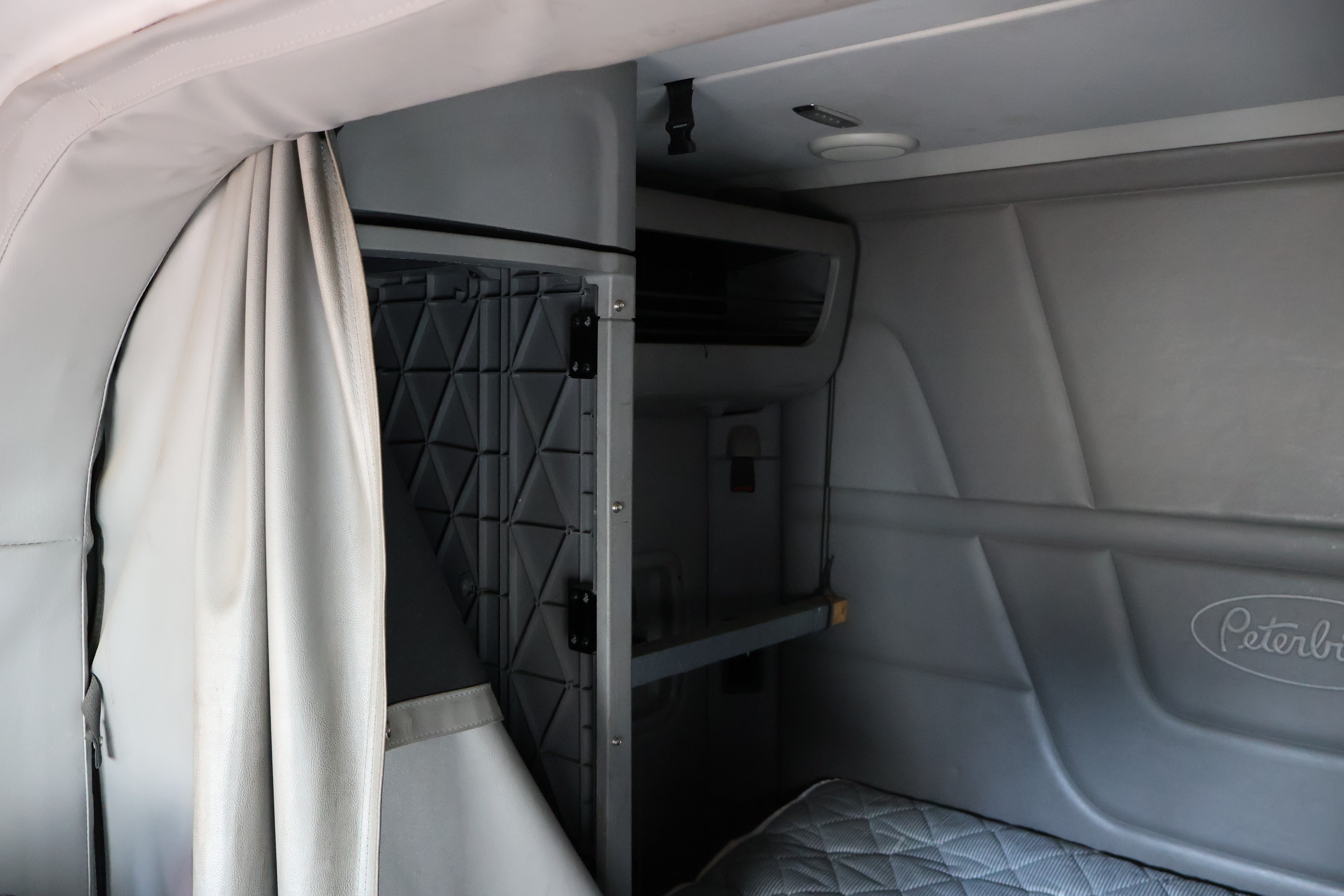 2016 PETERBILT 579 - view 17 of 38