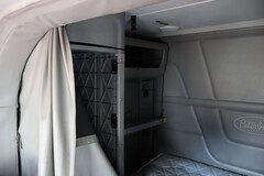 2016 PETERBILT 579 - Image 17