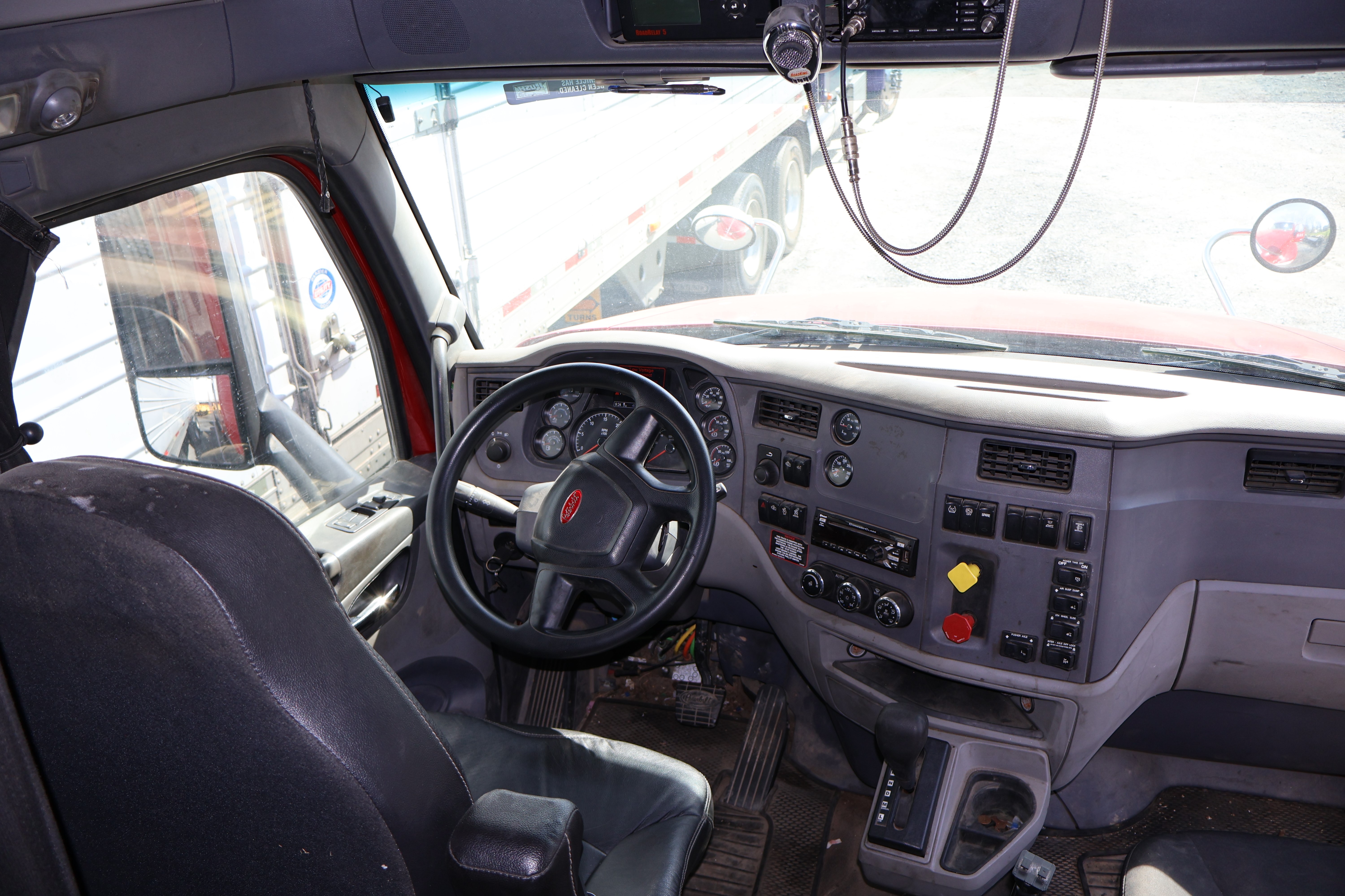 2016 PETERBILT 579 - view 18 of 38