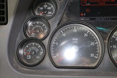 2016 PETERBILT 579 - Image 24