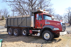 1996 MACK CH613 - Image 1