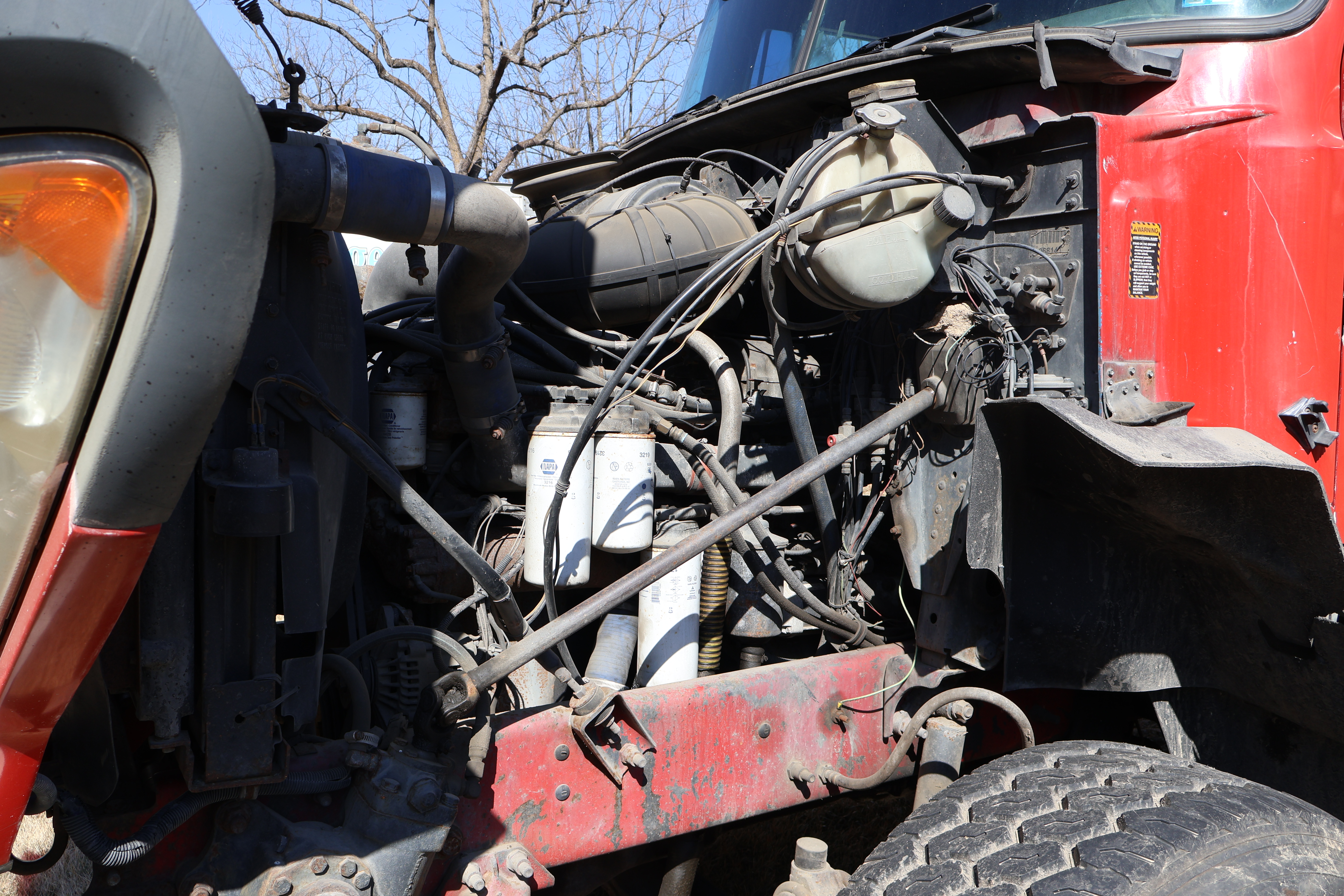 1996 MACK CH613 - Image 8