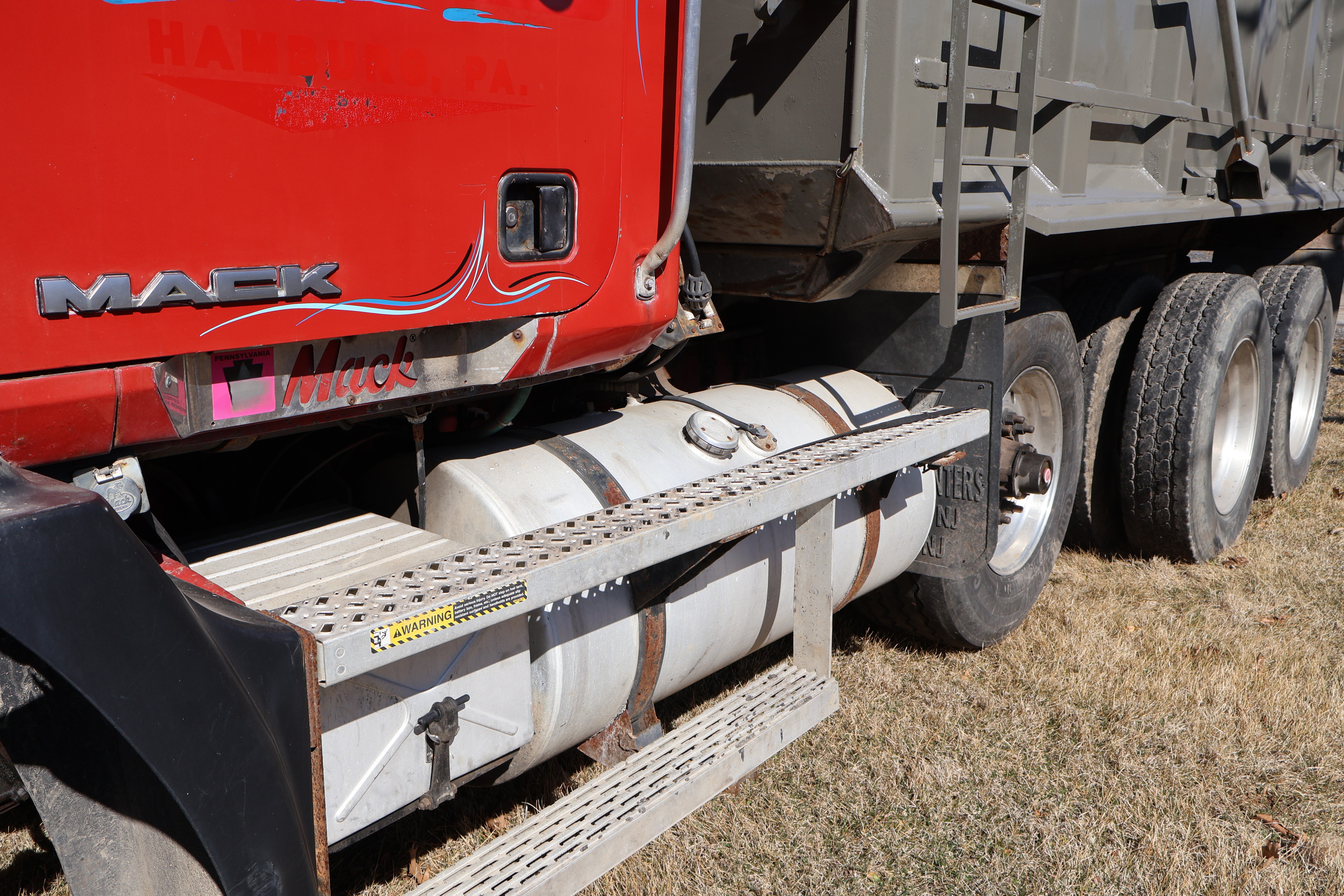 1996 MACK CH613 - view 17 of 41