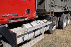 1996 MACK CH613 - Image 17