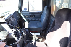 1996 MACK CH613 - Image 29