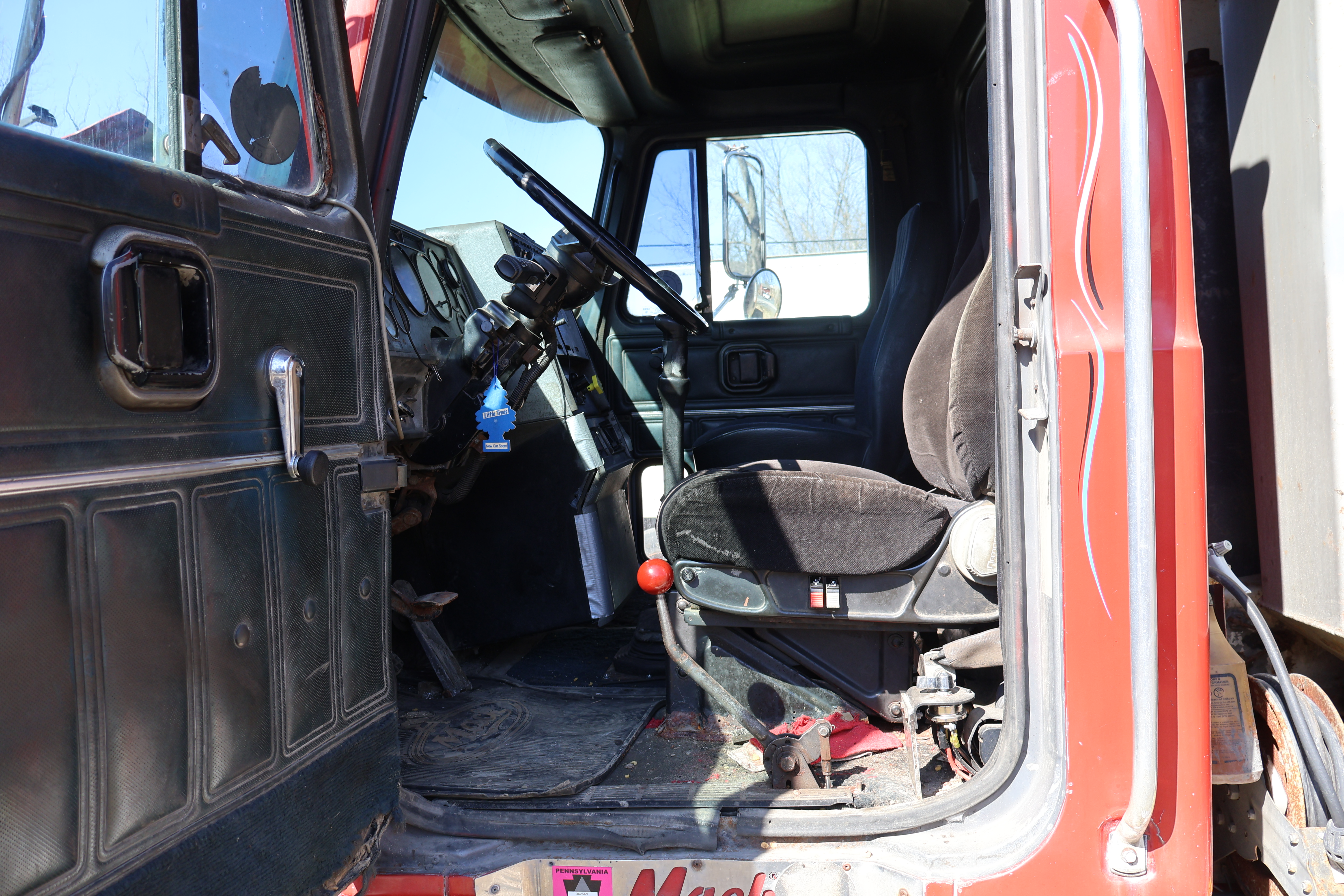 1996 MACK CH613 - Image 41
