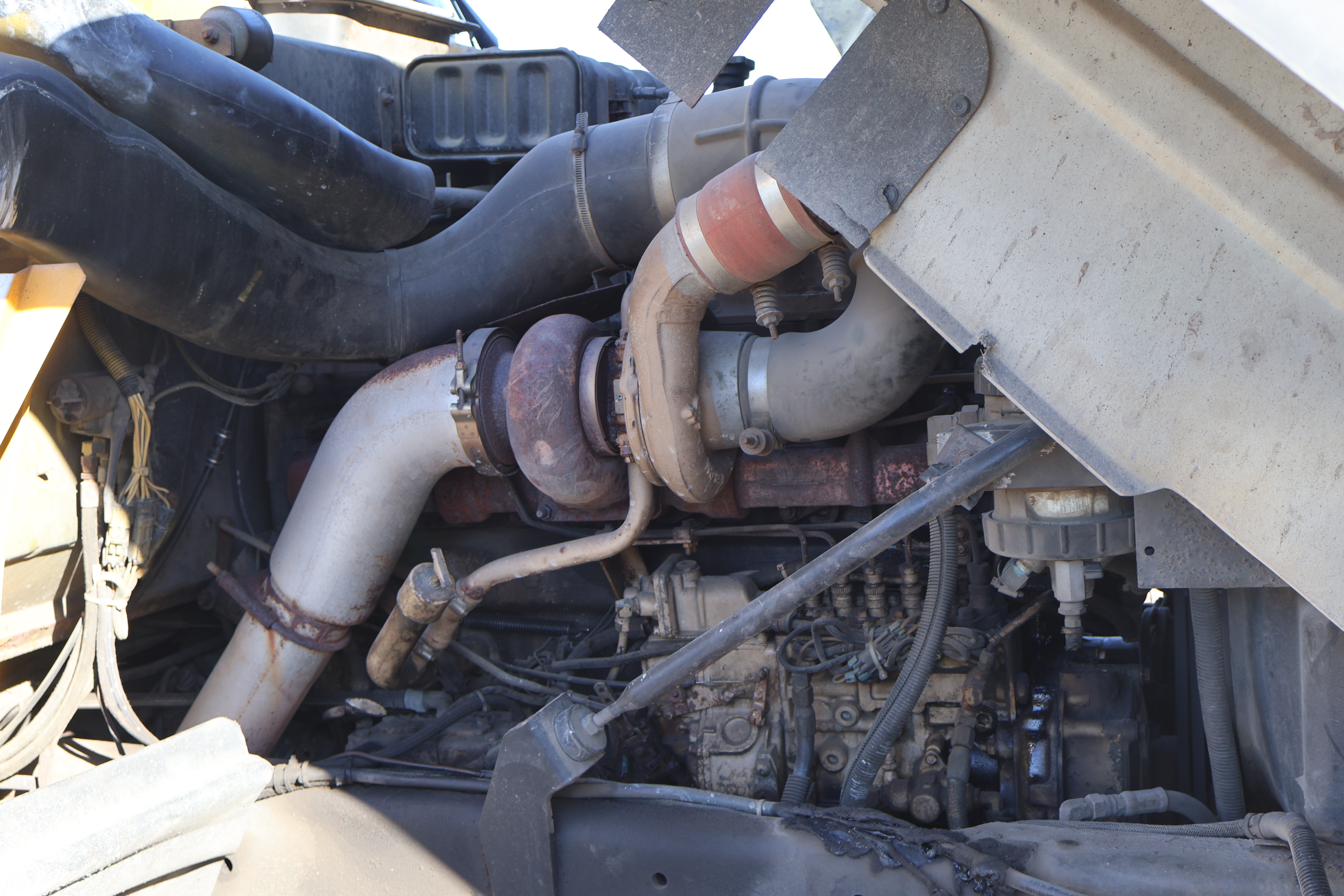 1996 MACK RD690S - Image 36