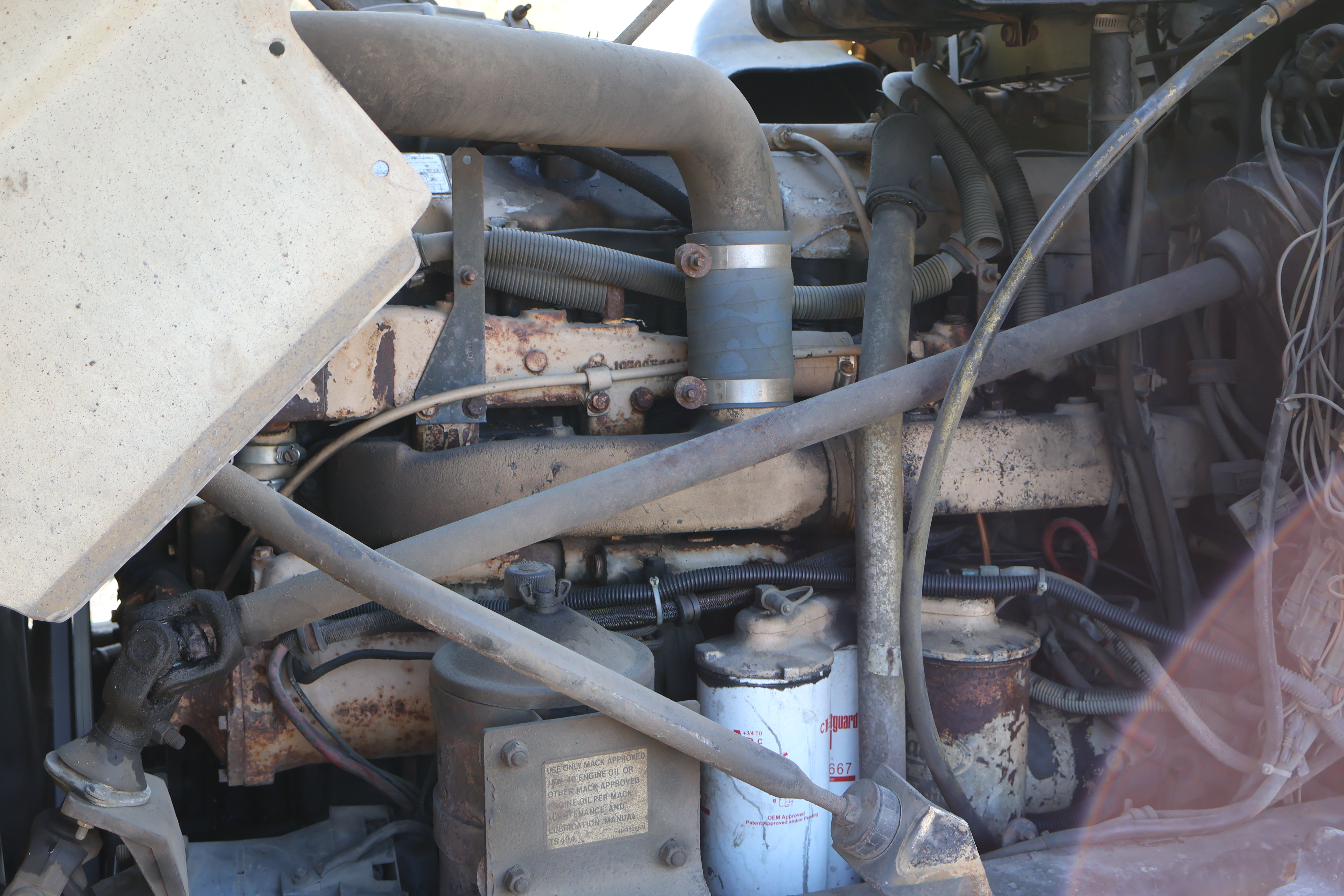 1996 MACK RD690S - Image 35