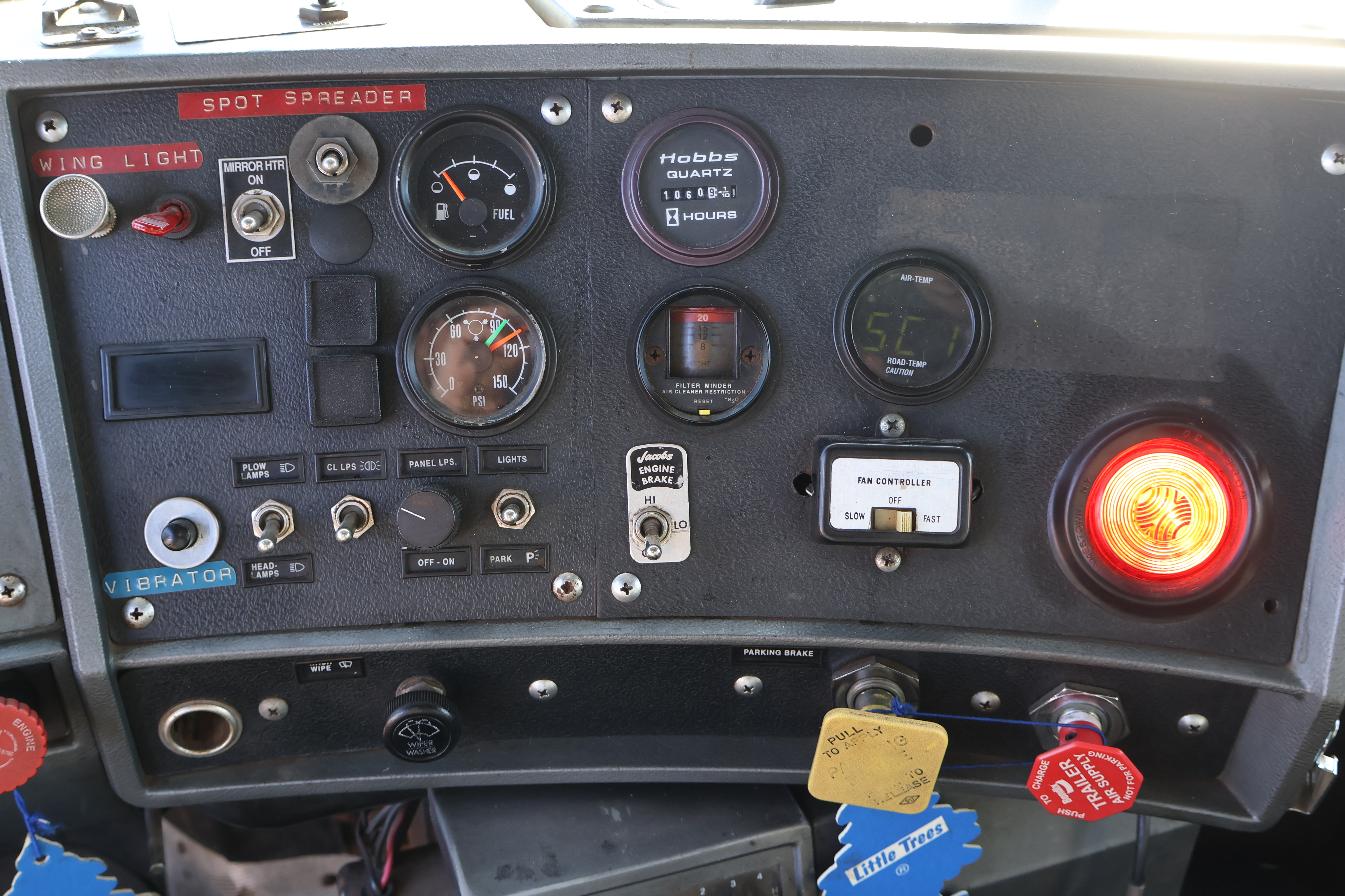 1996 MACK RD690S - Image 27