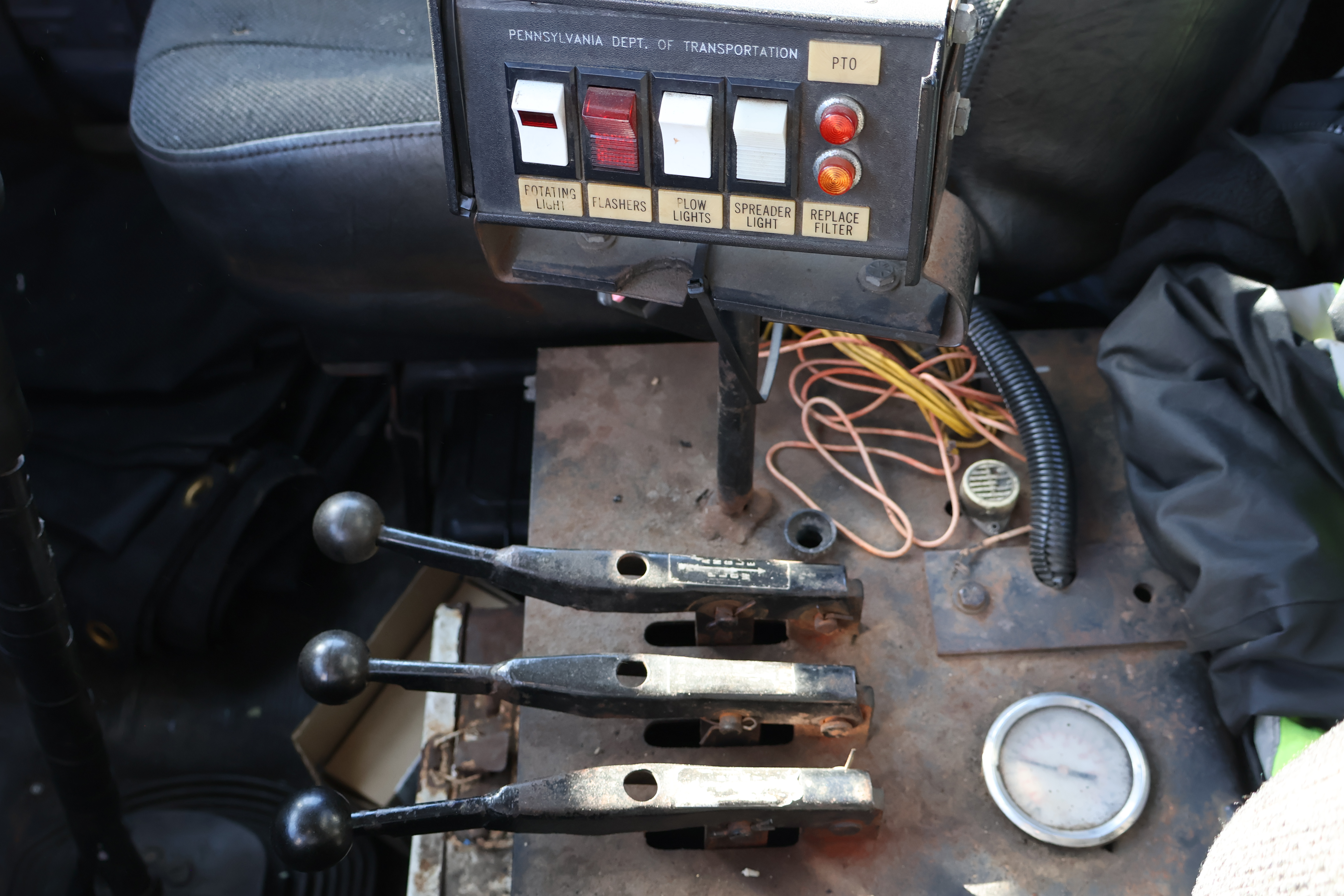 1996 MACK RD690S - Image 30