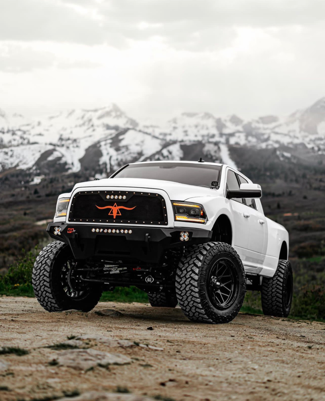 2014 RAM 3500 - view 2 of 27