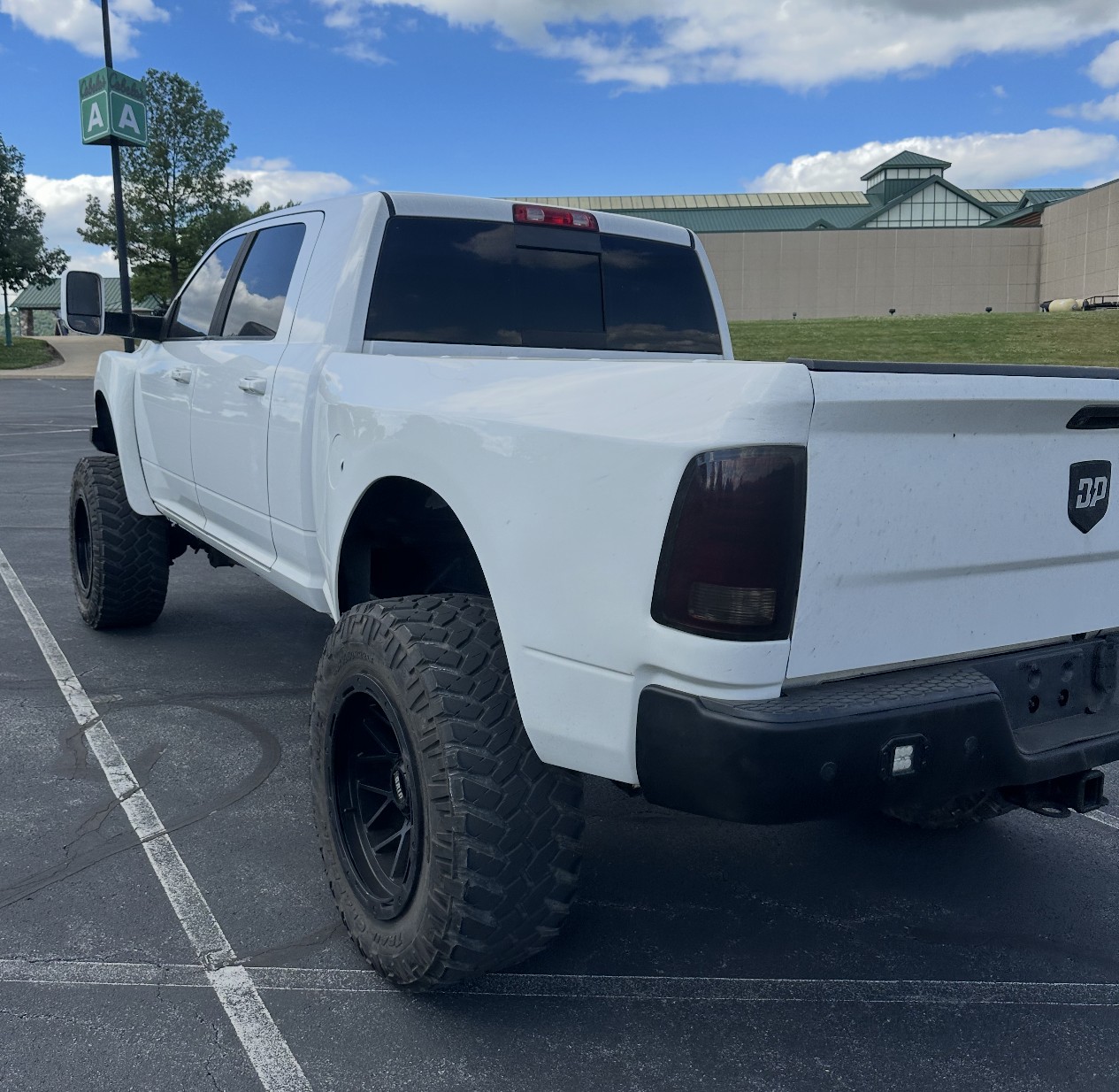 2013 RAM 3500 - Image 15