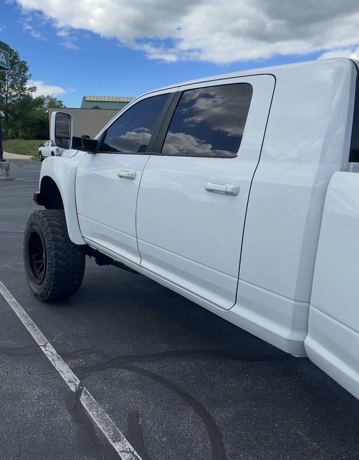 2014 RAM 3500 - view 18 of 27