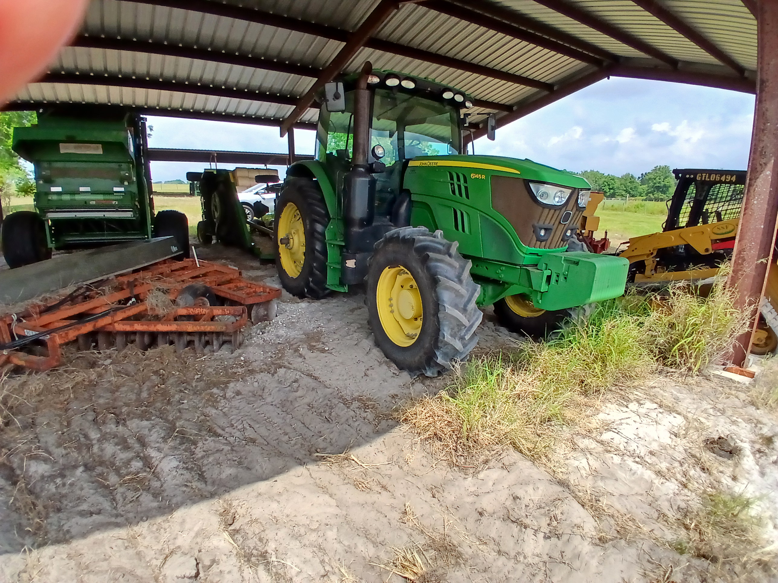 2021 JOHN DEERE 6145R - view 2 of 16