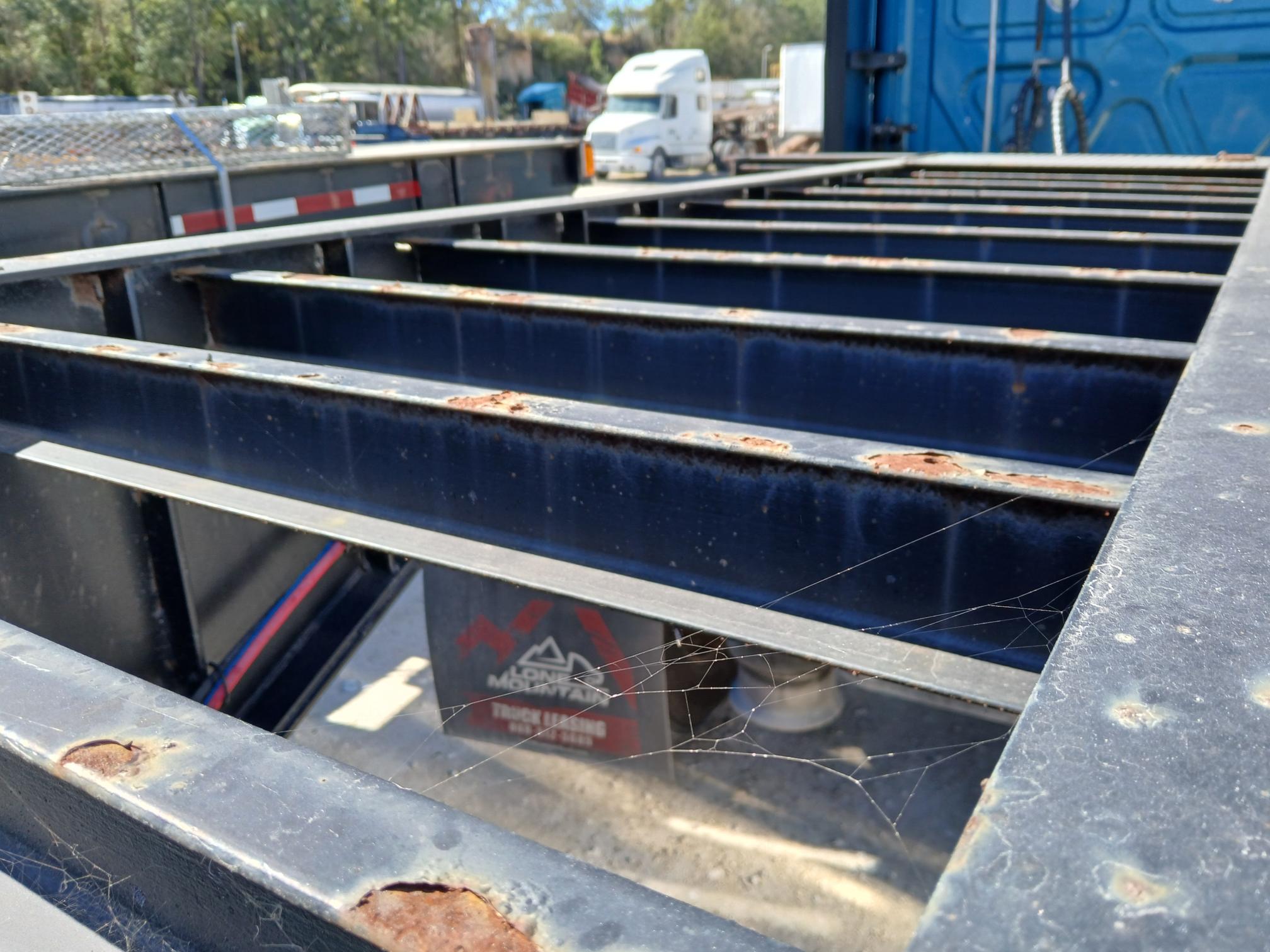 2017 KAUFMAN Tri-Axle - Image 6