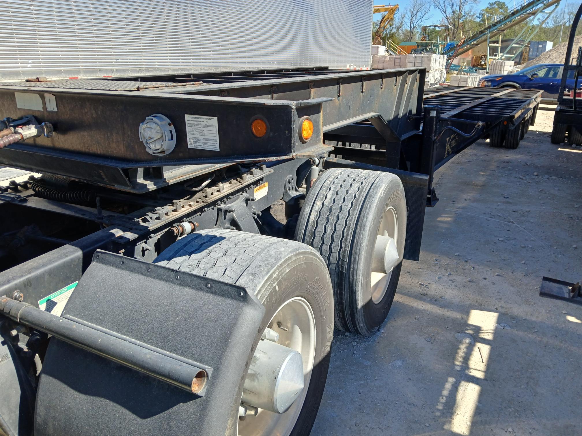 2017 KAUFMAN Tri-Axle - view 3 of 12