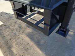 2017 KAUFMAN Tri-Axle - Image 10